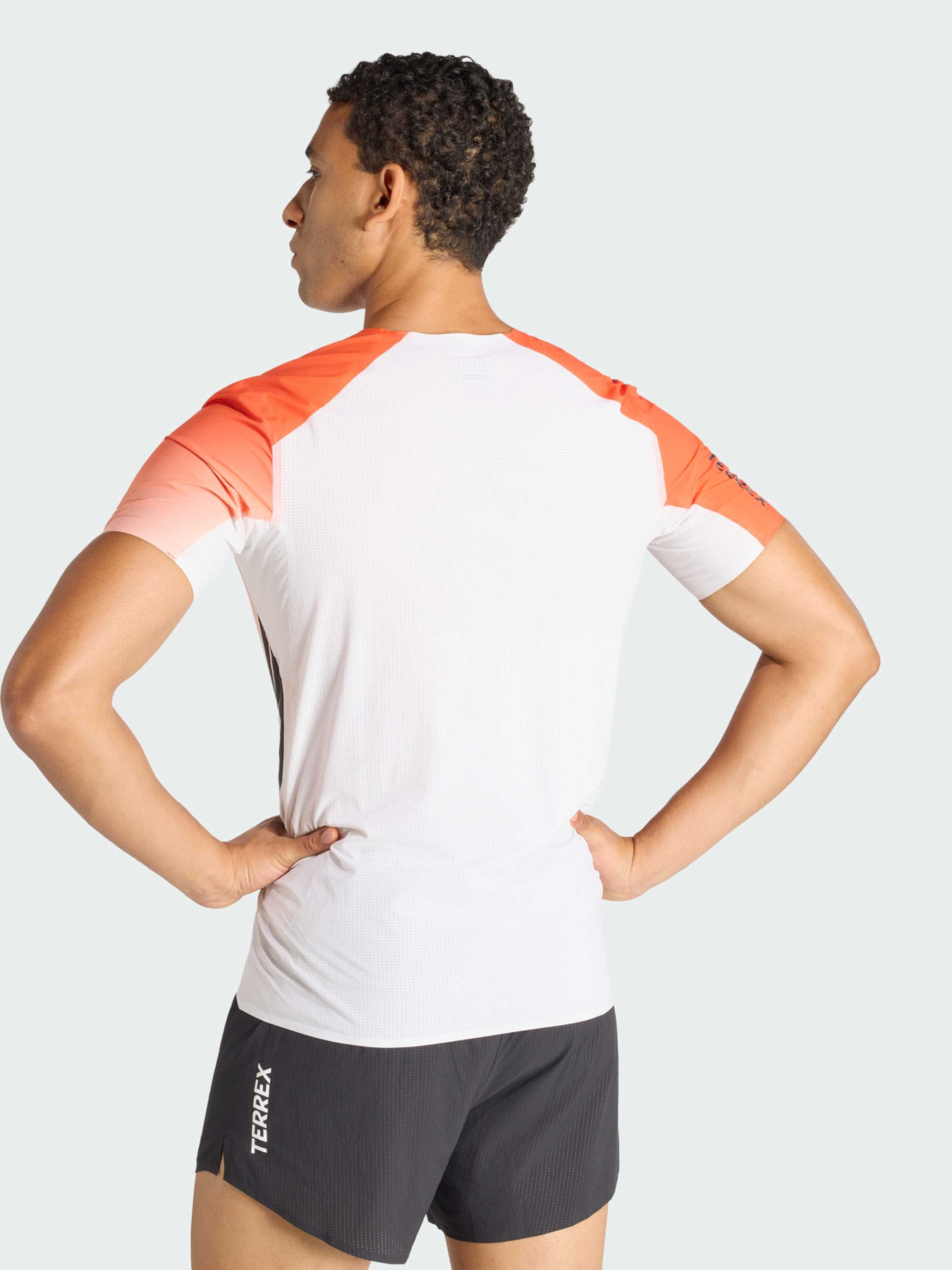 Футболки і поло Adidas модель JV9036 Футболки і поло Adidas модель JV9036 Фото