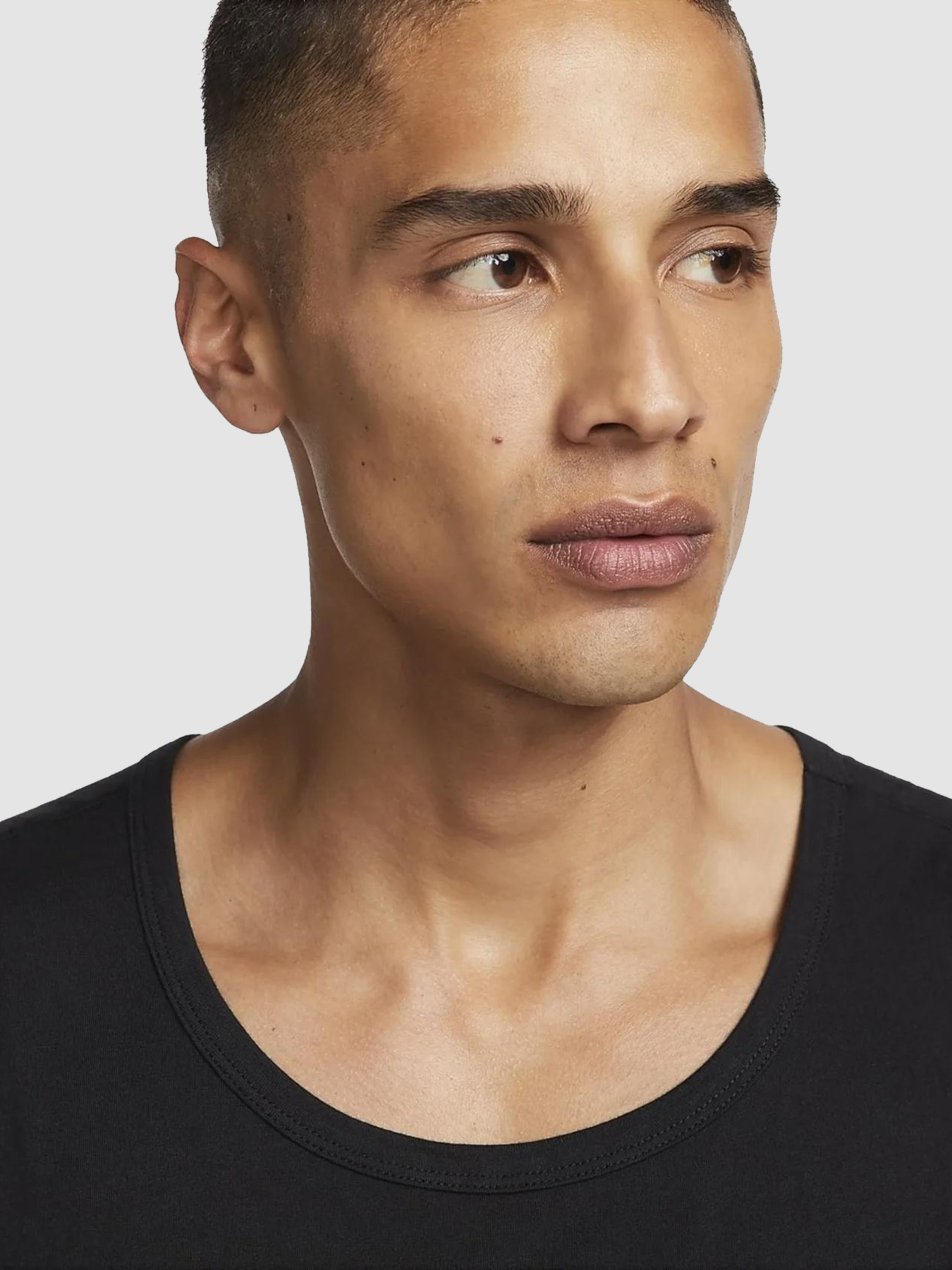 Футболки и поло NIKE M Nsw Tank Icon Futura модель AR4991-013 Футболки и поло NIKE M Nsw Tank Icon Futura модель AR4991-013 Фото