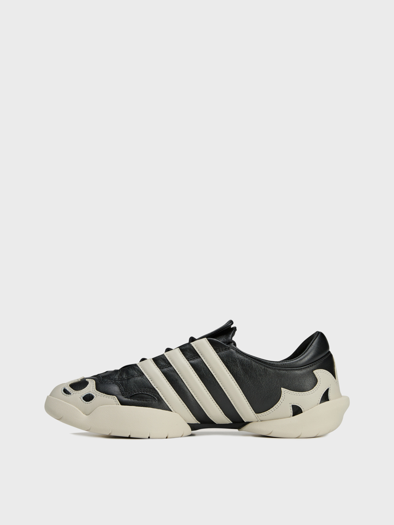 Кросівки Adidas Y-3 модель JR3600 Фото