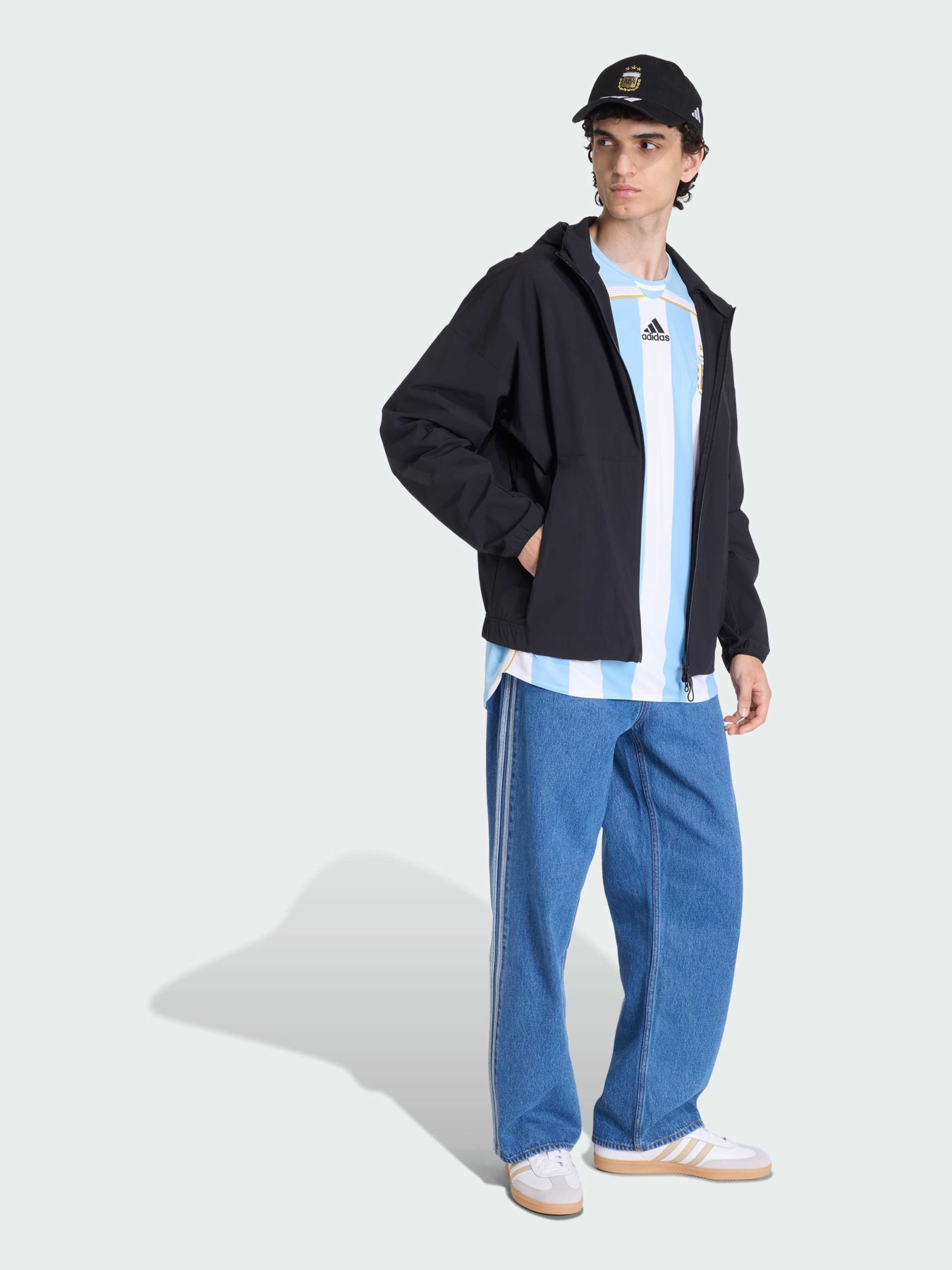 Джинсы Adidas Adicolor модель KD1499 Джинсы Adidas Adicolor модель KD1499 Фото