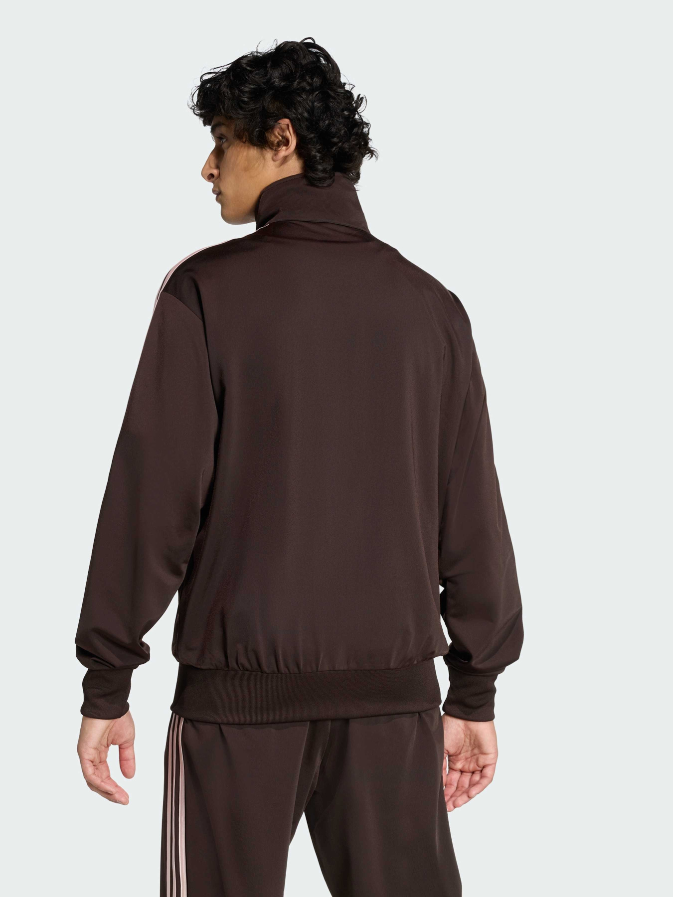 Худи и свитшоты Adidas Adicolor модель KD8309 Худи и свитшоты Adidas Adicolor модель KD8309 Фото