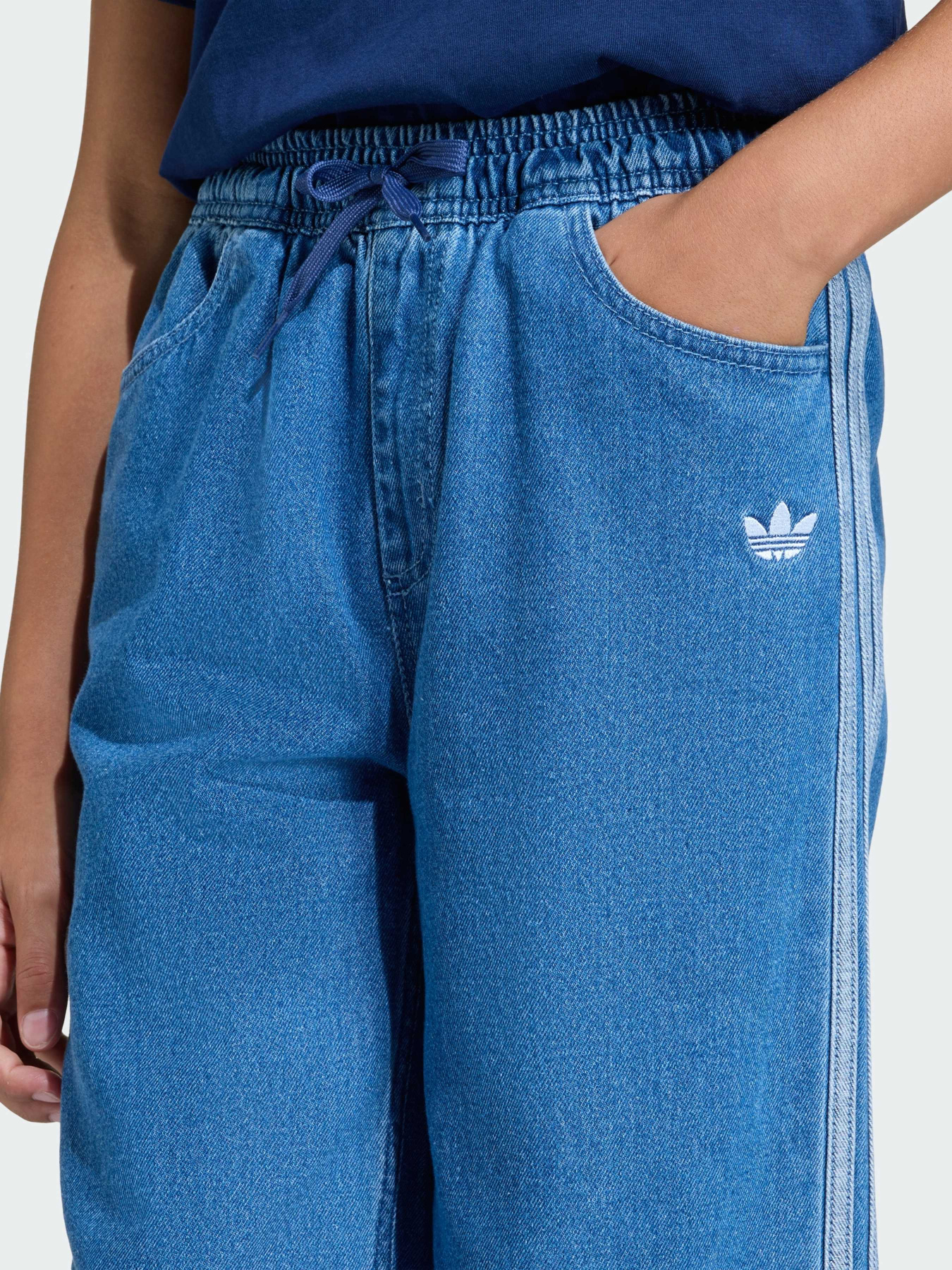 Джинси Adidas Adicolor модель KE2850 Фото