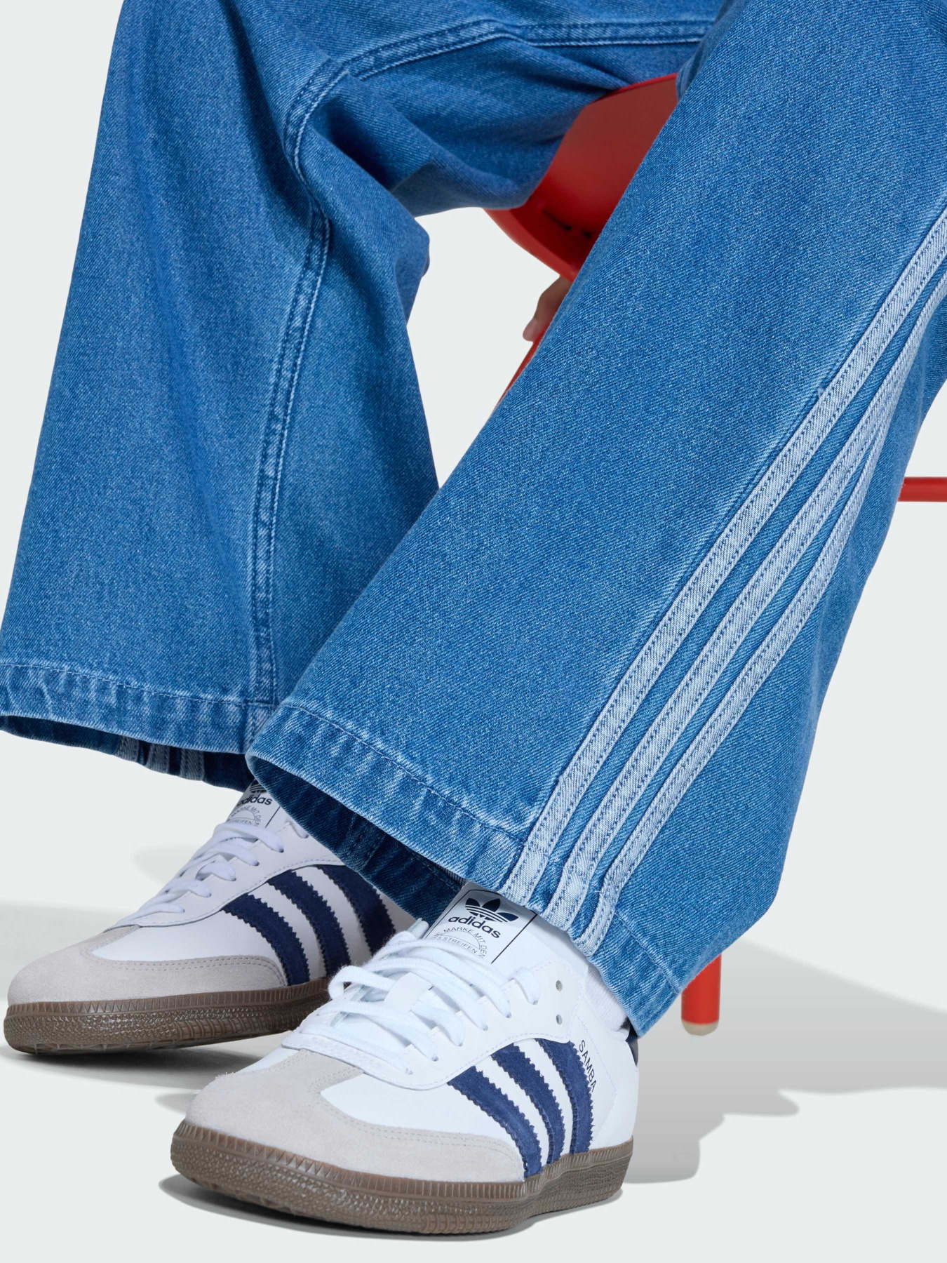 Джинси Adidas Adicolor модель KE2850 Фото
