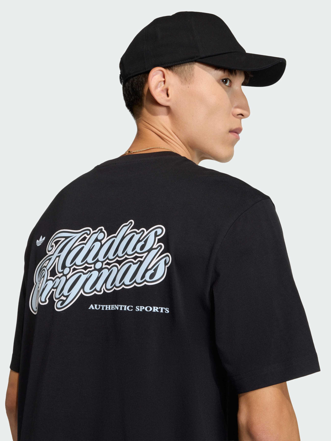 Футболки і поло Adidas Graphics модель KE2249 Футболки і поло Adidas Graphics модель KE2249 Фото