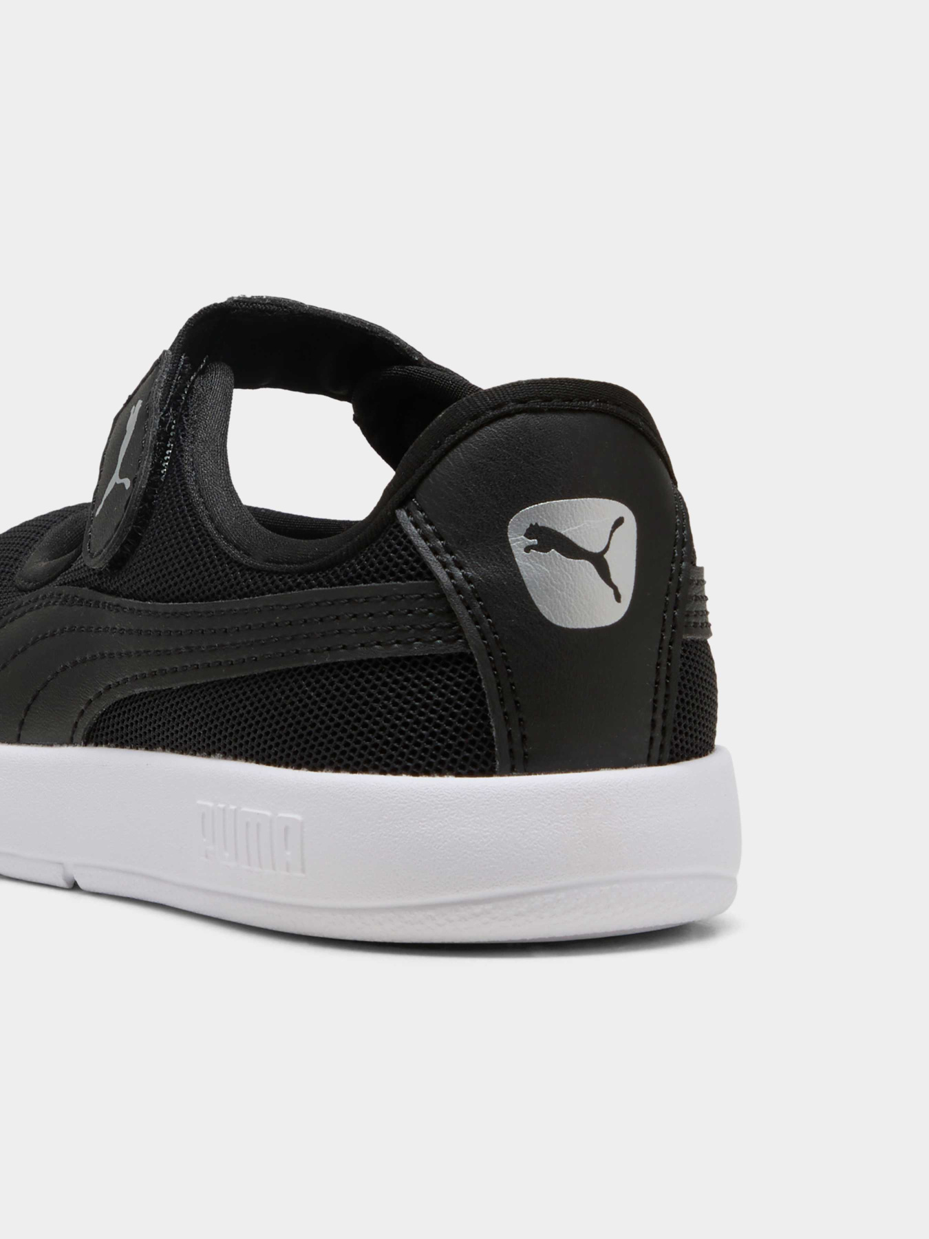 Туфлі та лофери PUMA Courtflex V3 Lina V Ps модель 400578 Фото