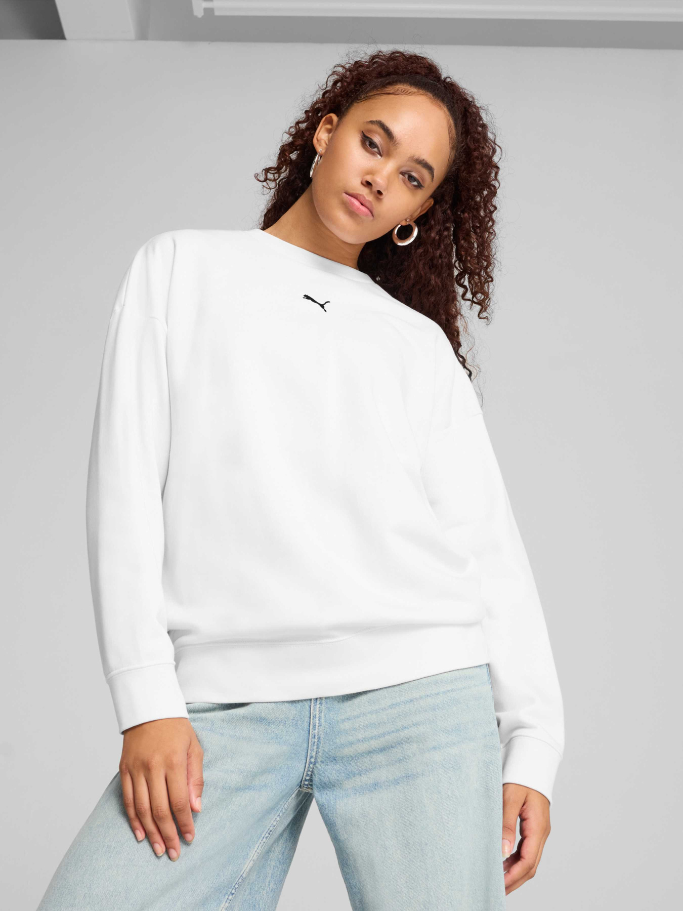 Худи и свитшоты PUMA Ess Oversized Crew модель 685401 Фото
