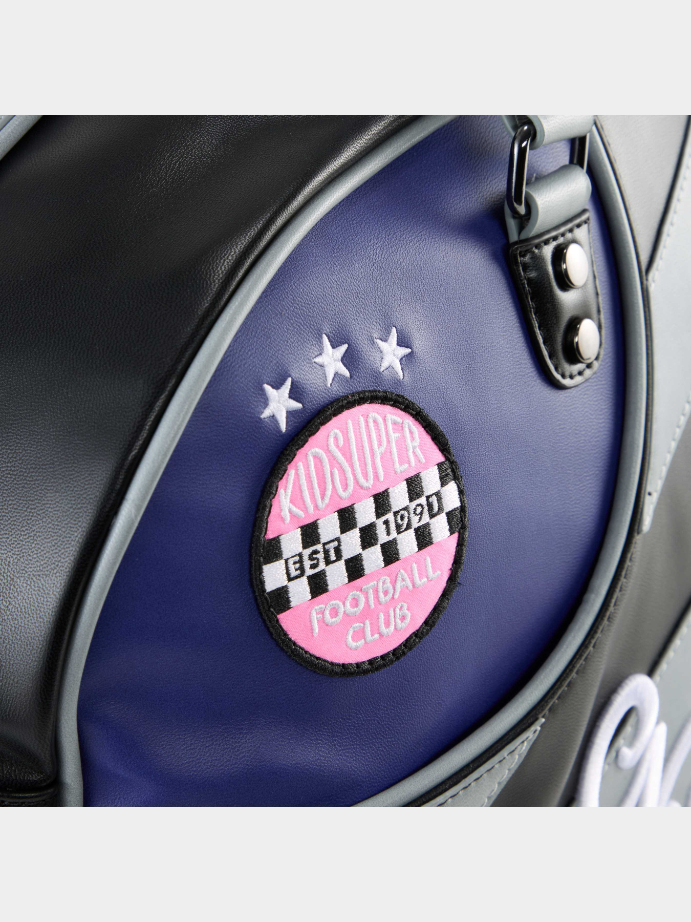 Сумки PUMA x Kidsuper Grip Bag модель 091823 Сумки PUMA x Kidsuper Grip Bag модель 091823 Фото