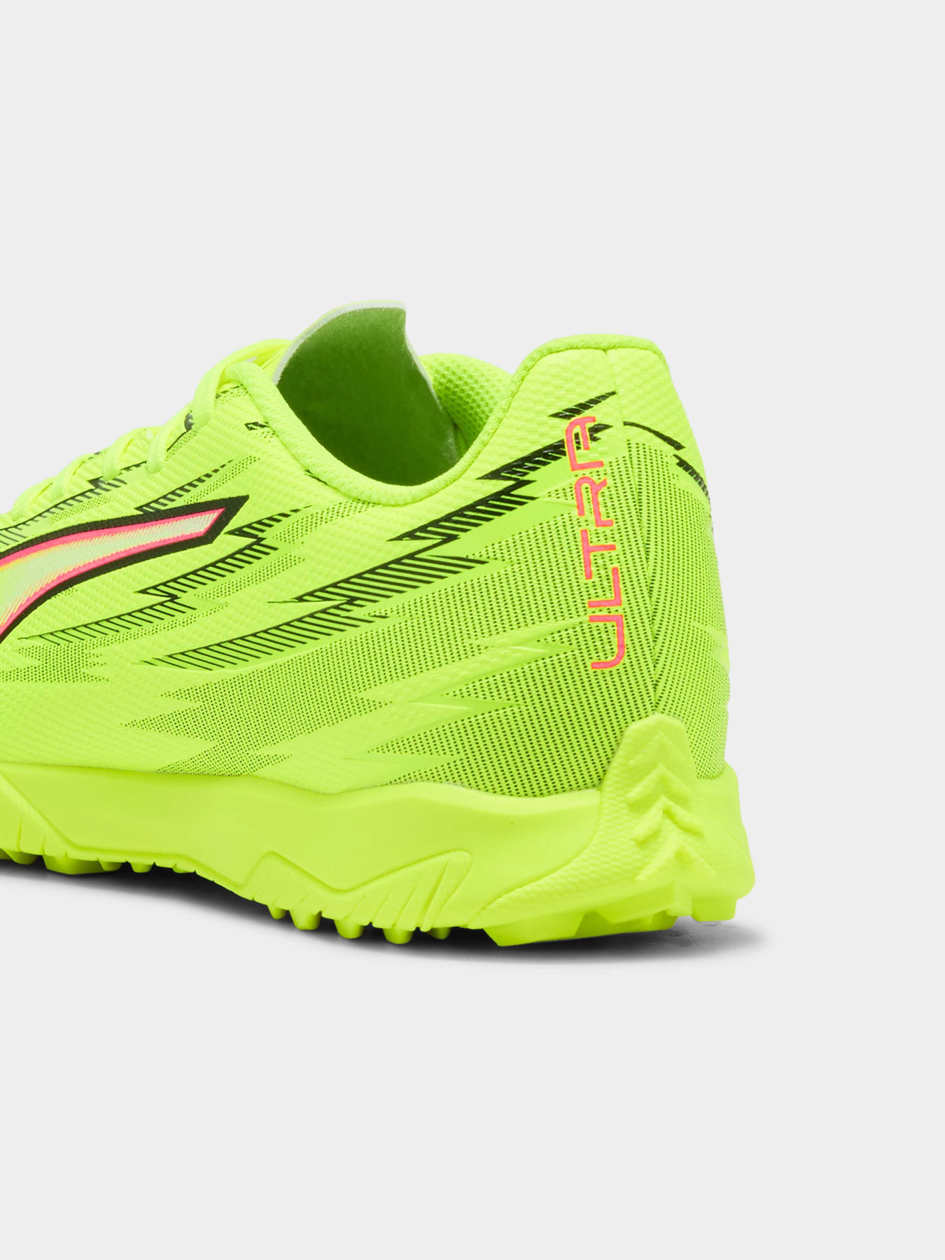 Кроссовки PUMA Ultra 6 Play Tt модель 108987 Фото