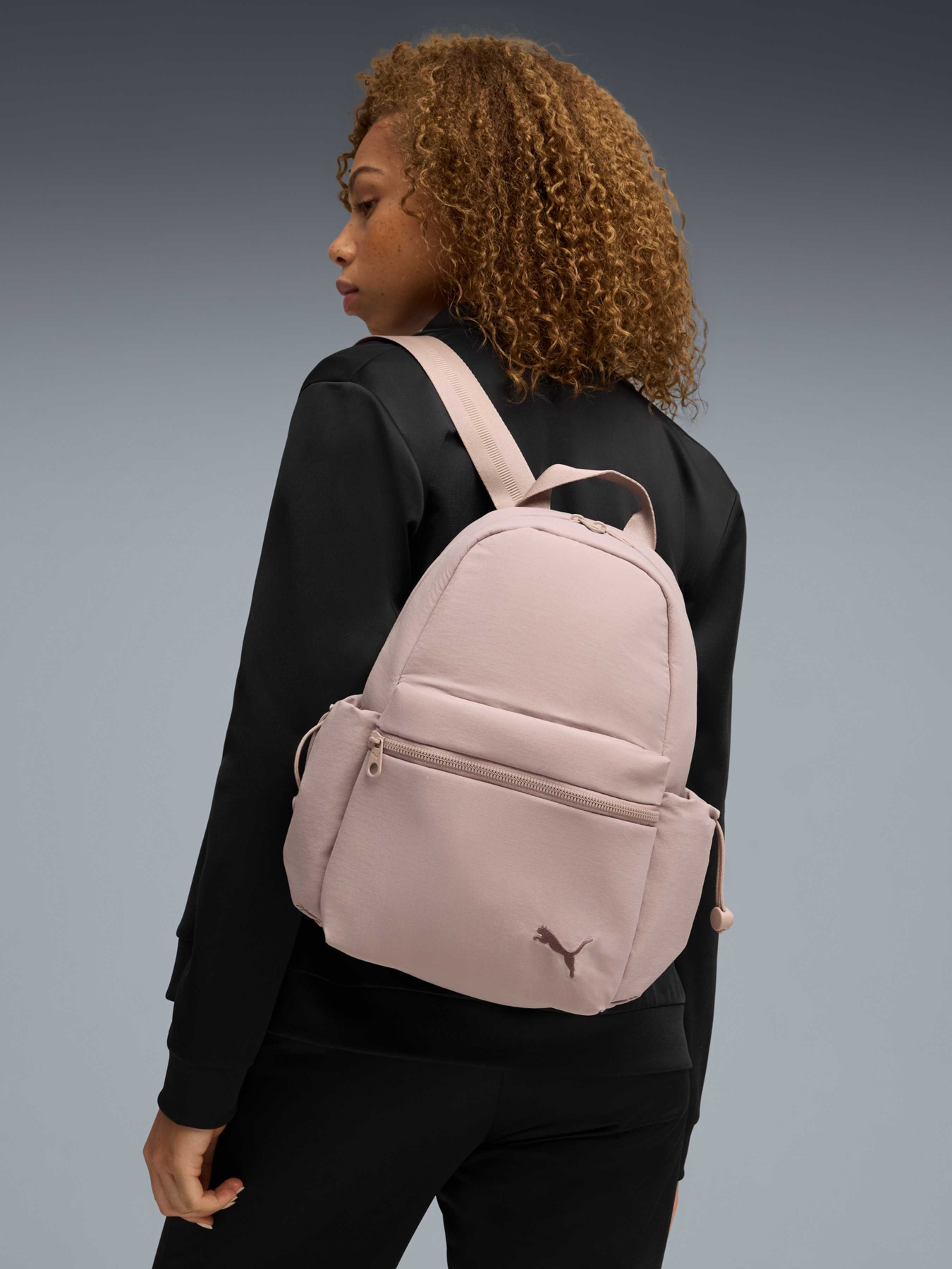 Рюкзаки PUMA Her Small Backpack модель 092705 Рюкзаки PUMA Her Small Backpack модель 092705 Фото