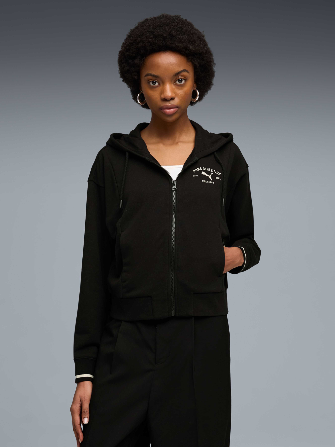 Худи и свитшоты PUMA Class Full-zip Hoodie модель 691878 Худи и свитшоты PUMA Class Full-zip Hoodie модель 691878 Фото