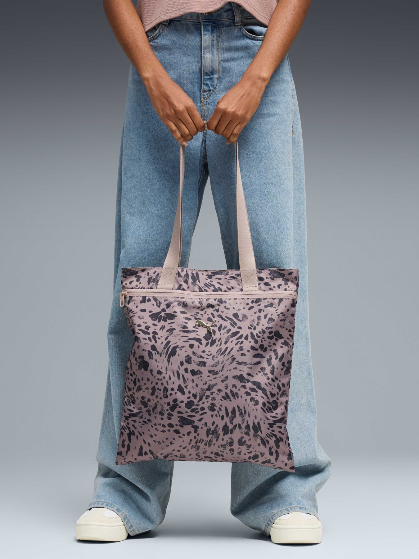 Сумки PUMA Pop Tote модель 91336.000 Сумки PUMA Pop Tote модель 91336.000 Фото