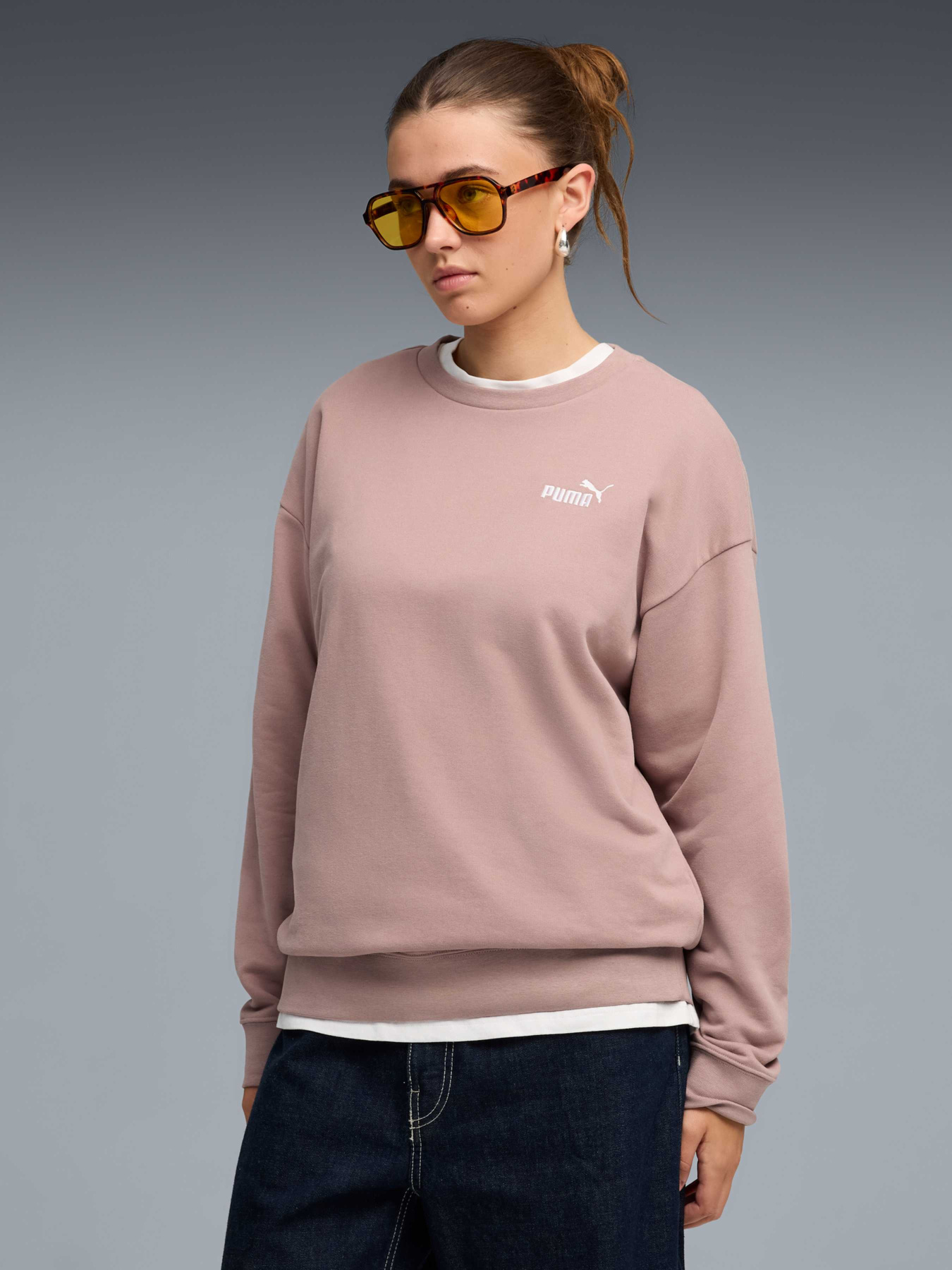 Худі та світшоти PUMA Ess No.1 Logo Relaxed Crew модель 684975 Худі та світшоти PUMA Ess No.1 Logo Relaxed Crew модель 684975 Фото
