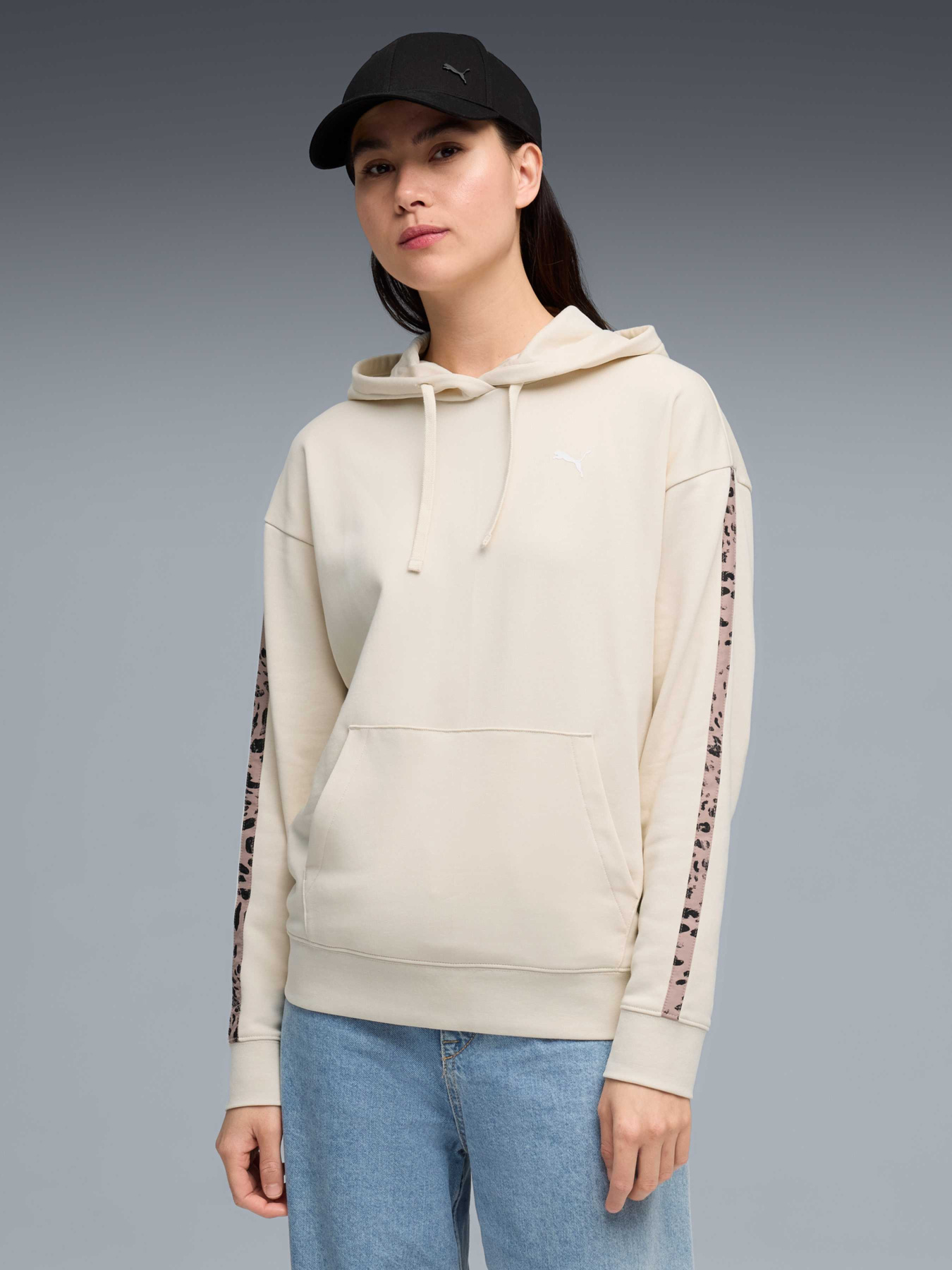 Худі та світшоти PUMA Ess Graphic Animal Hoodie модель 691822 Фото