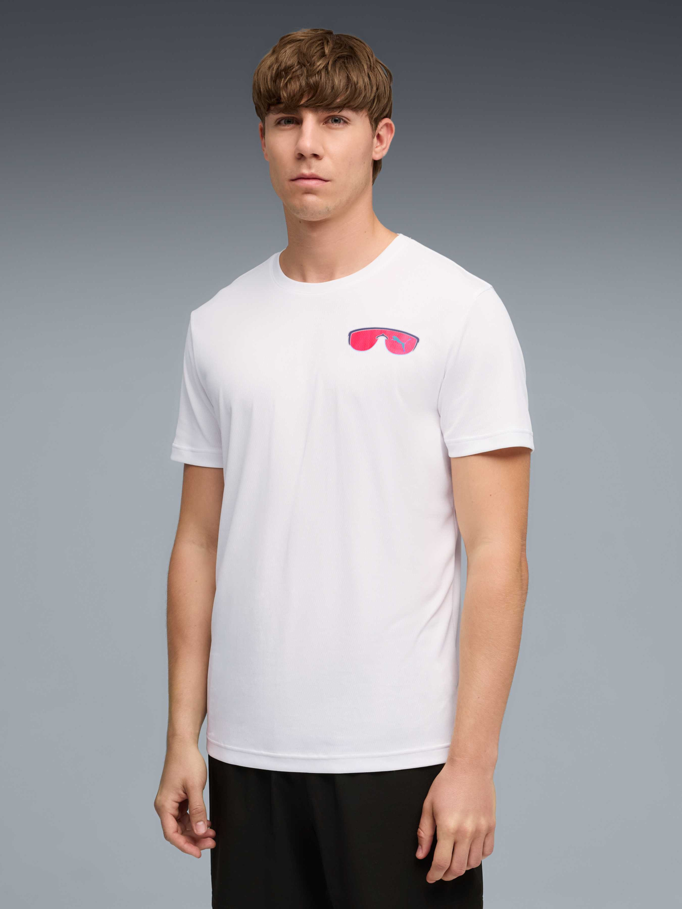 Футболки и поло PUMA M Run Nitro Graphic Tee модель 528449 Футболки и поло PUMA M Run Nitro Graphic Tee модель 528449 Фото