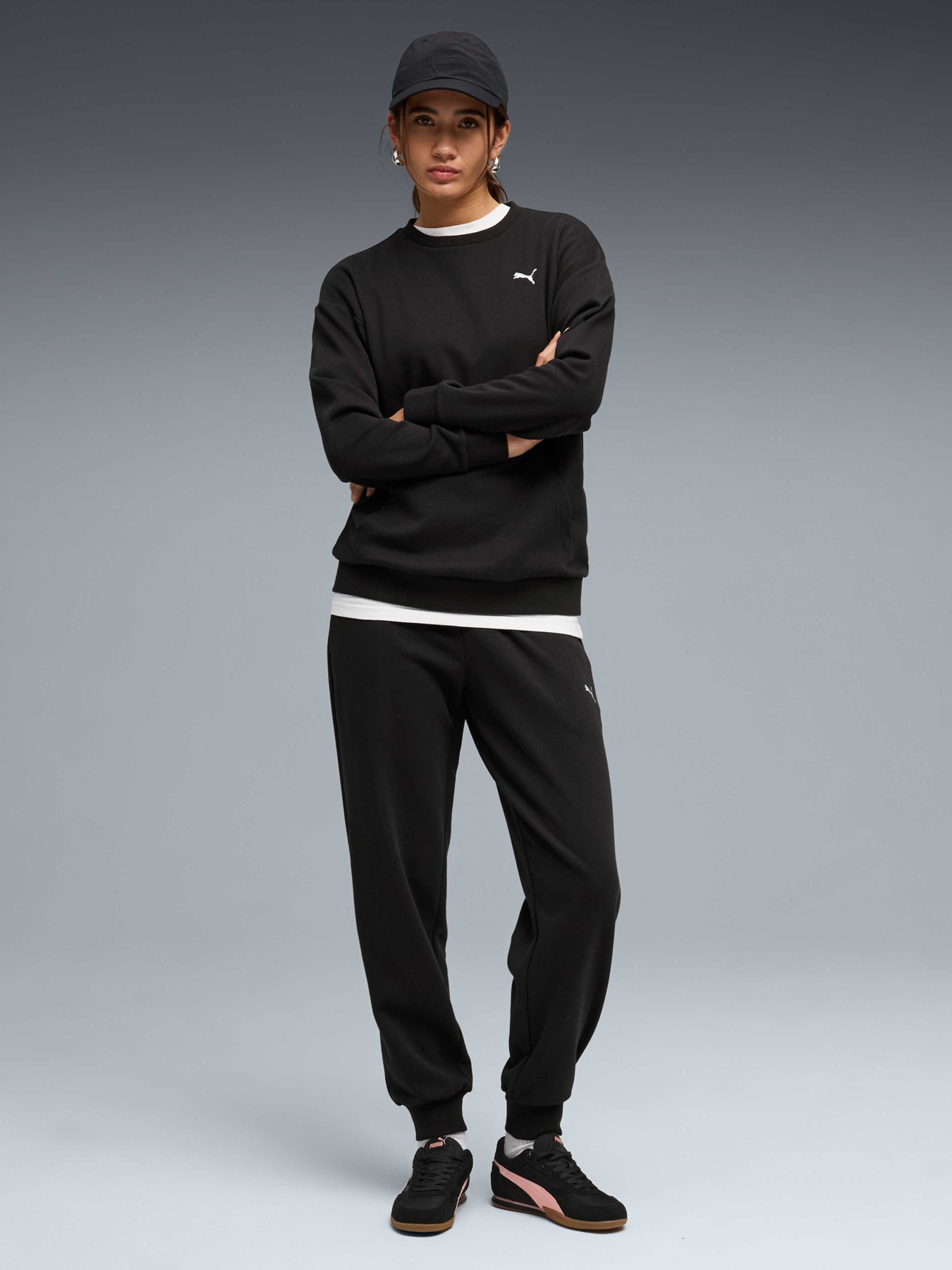 Костюми PUMA Relaxed Sweat Suit модель 691900 Костюми PUMA Relaxed Sweat Suit модель 691900 Фото