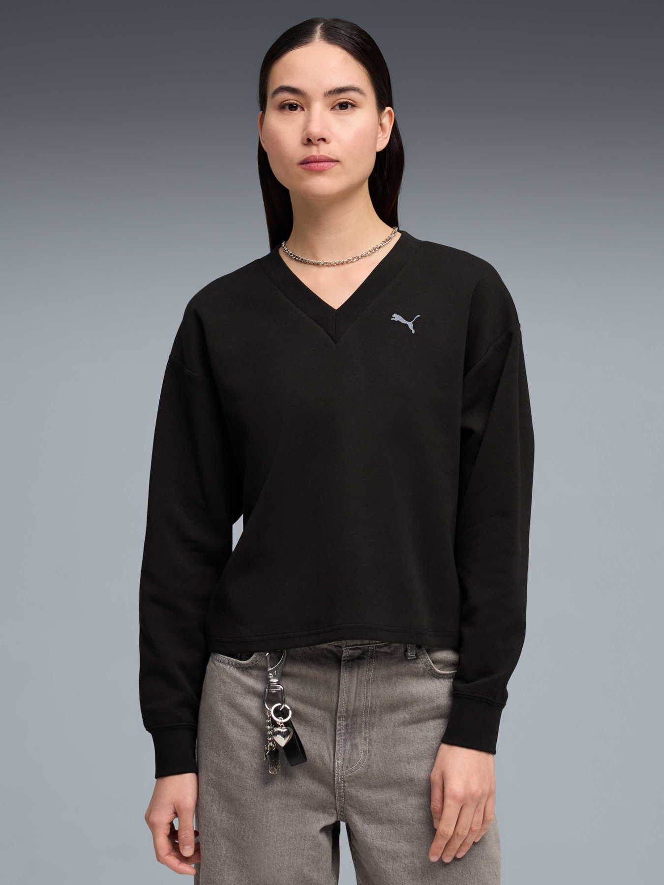 Худі та світшоти PUMA Ess Elevated V-neck Crew Dk модель 691816 Худі та світшоти PUMA Ess Elevated V-neck Crew Dk модель 691816 Фото