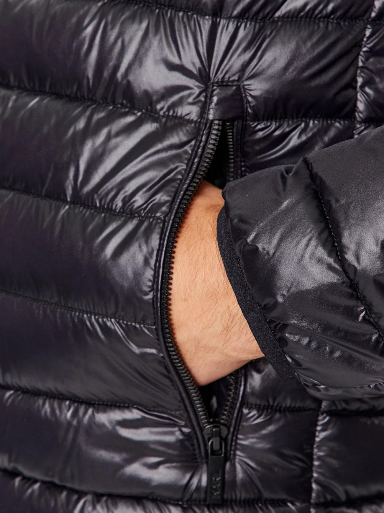 Куртки и дубленки Karl Lagerfeld модель 500590.505022;990 Фото