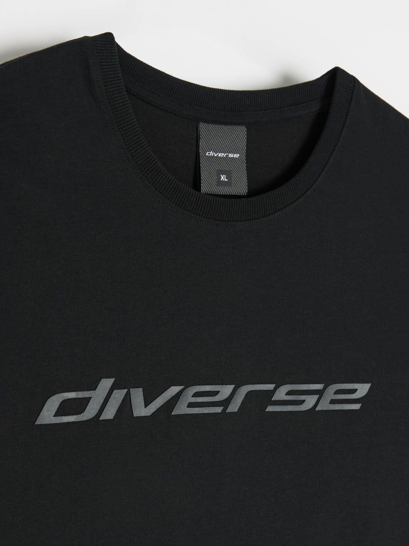 Футболки і поло DIVERSE Core Logo 261a модель 10048802 Футболки і поло DIVERSE Core Logo 261a модель 10048802 Фото