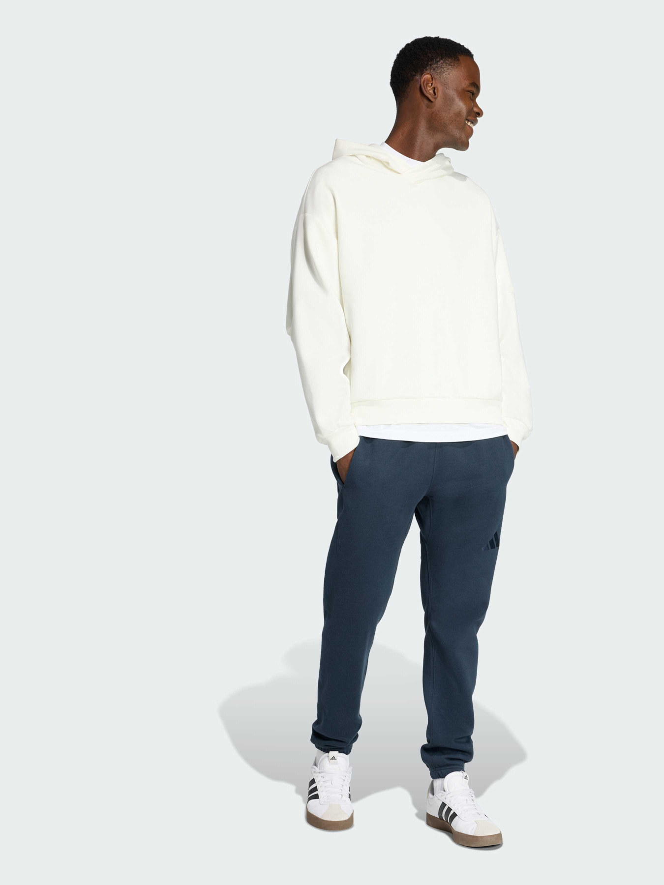 Худи и свитшоты Adidas модель KF8596 Худи и свитшоты Adidas модель KF8596 Фото