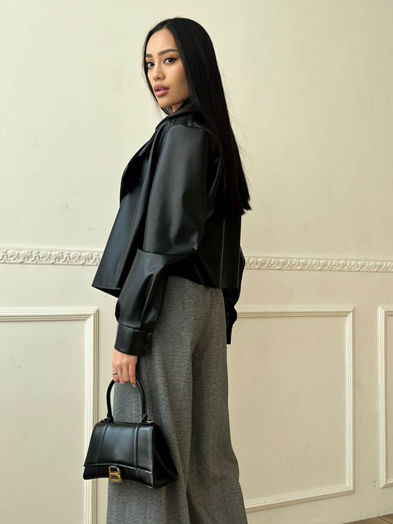 Куртки та дублянки Jadone Fashion модель Deyt_chor Куртки та дублянки Jadone Fashion модель Deyt_chor Фото