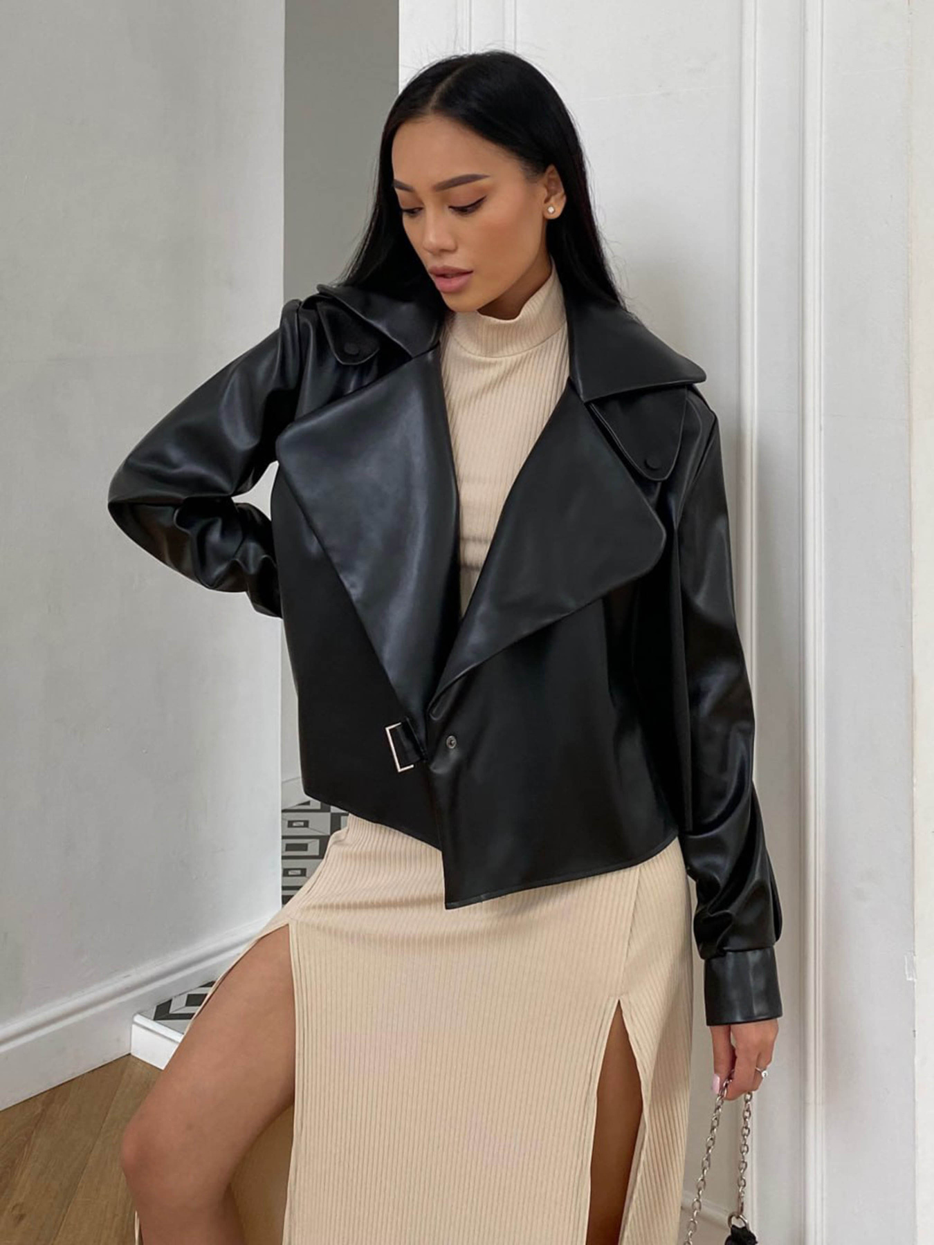 Куртки та дублянки Jadone Fashion модель Deyt_chor Куртки та дублянки Jadone Fashion модель Deyt_chor Фото