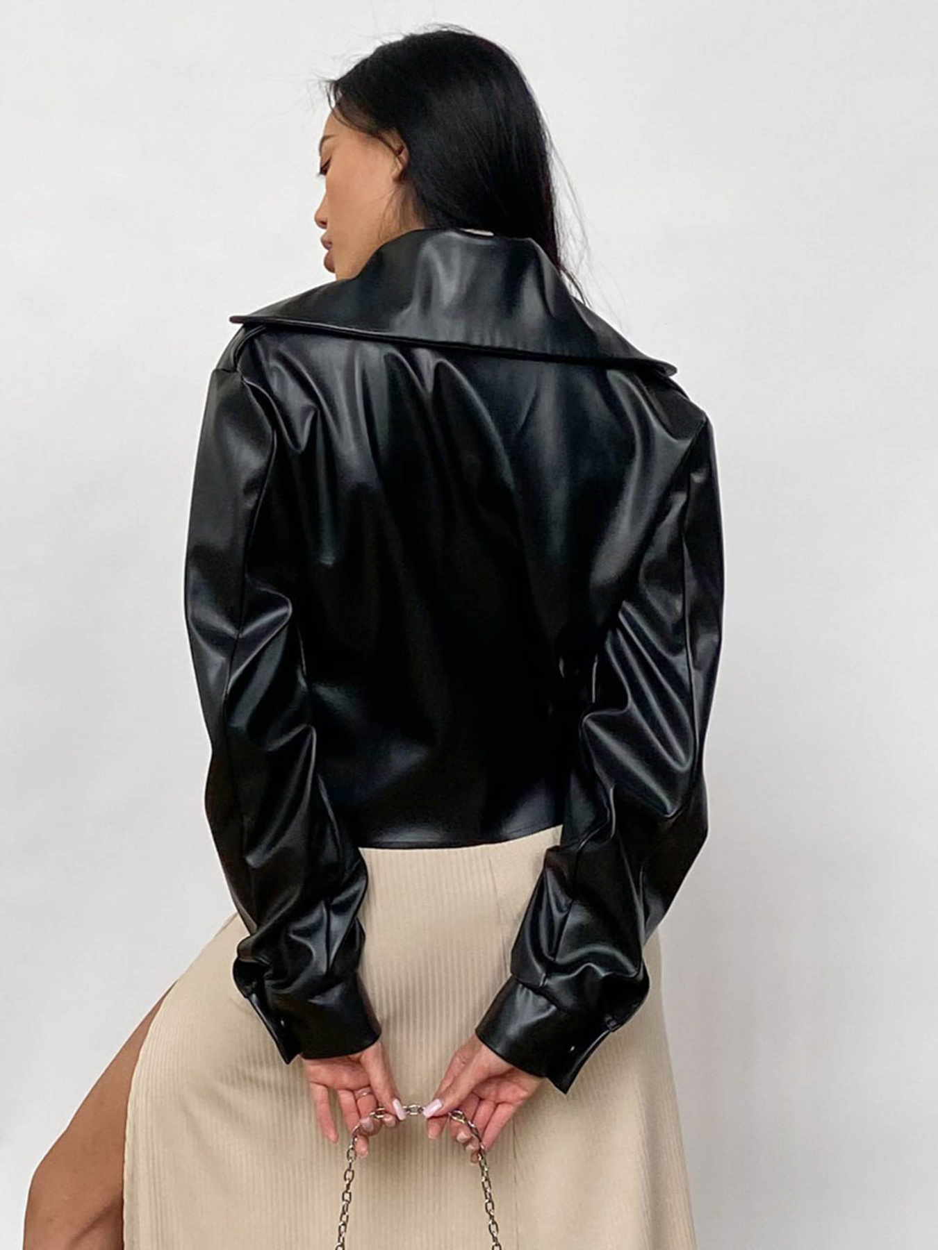 Куртки та дублянки Jadone Fashion модель Deyt_chor Куртки та дублянки Jadone Fashion модель Deyt_chor Фото