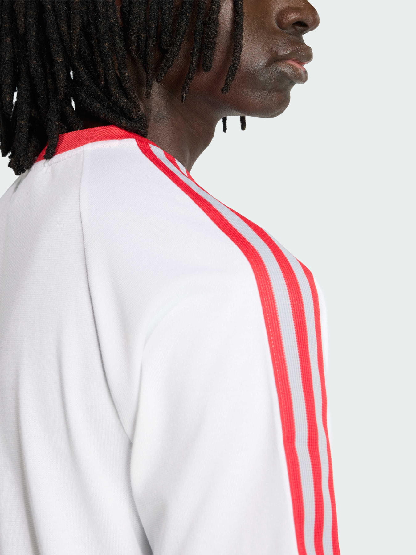 Футболки і поло Adidas модель JZ0140 Футболки і поло Adidas модель JZ0140 Фото