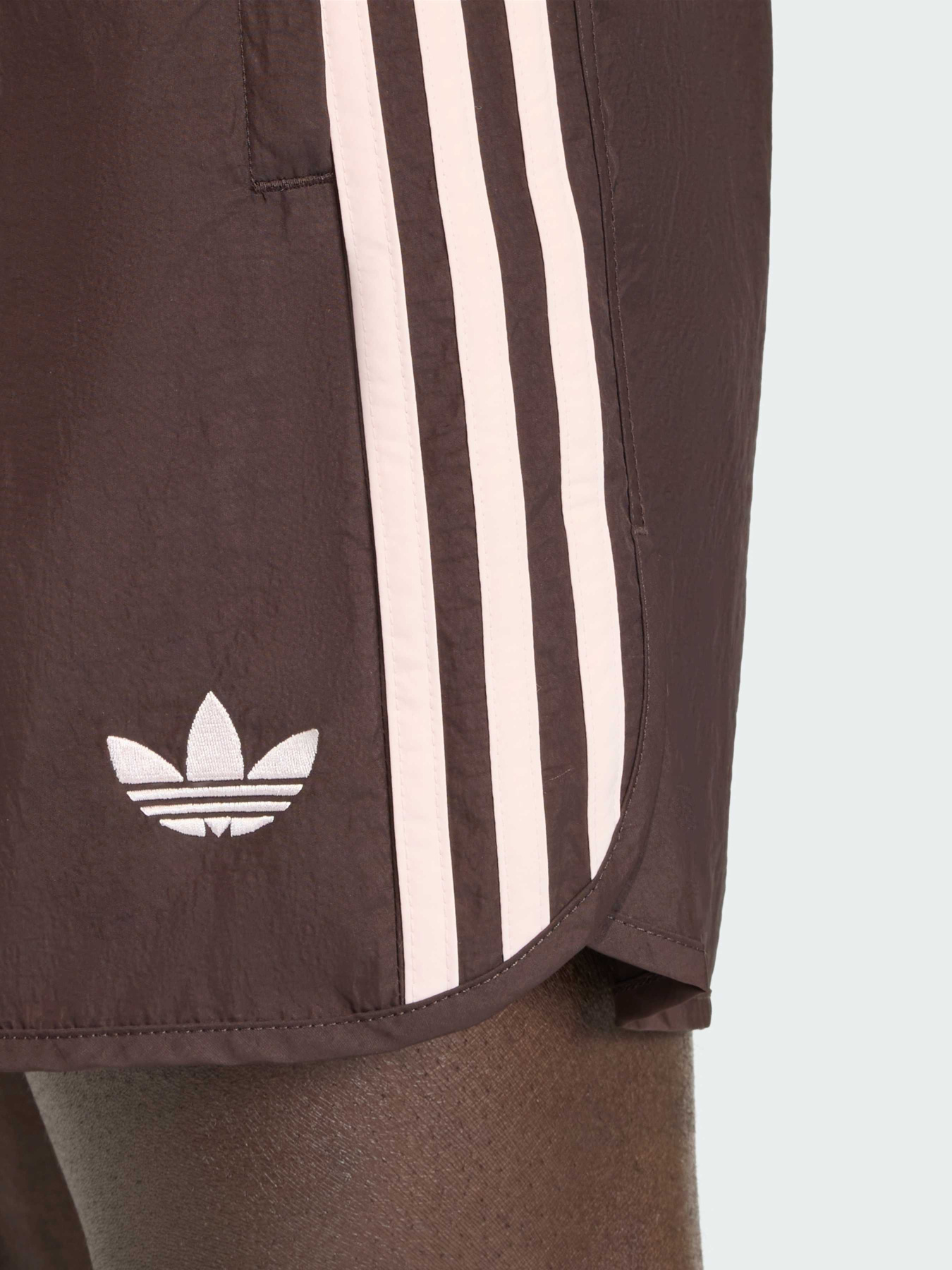 Шорты Adidas Adicolor модель KE1662 Шорты Adidas Adicolor модель KE1662 Фото