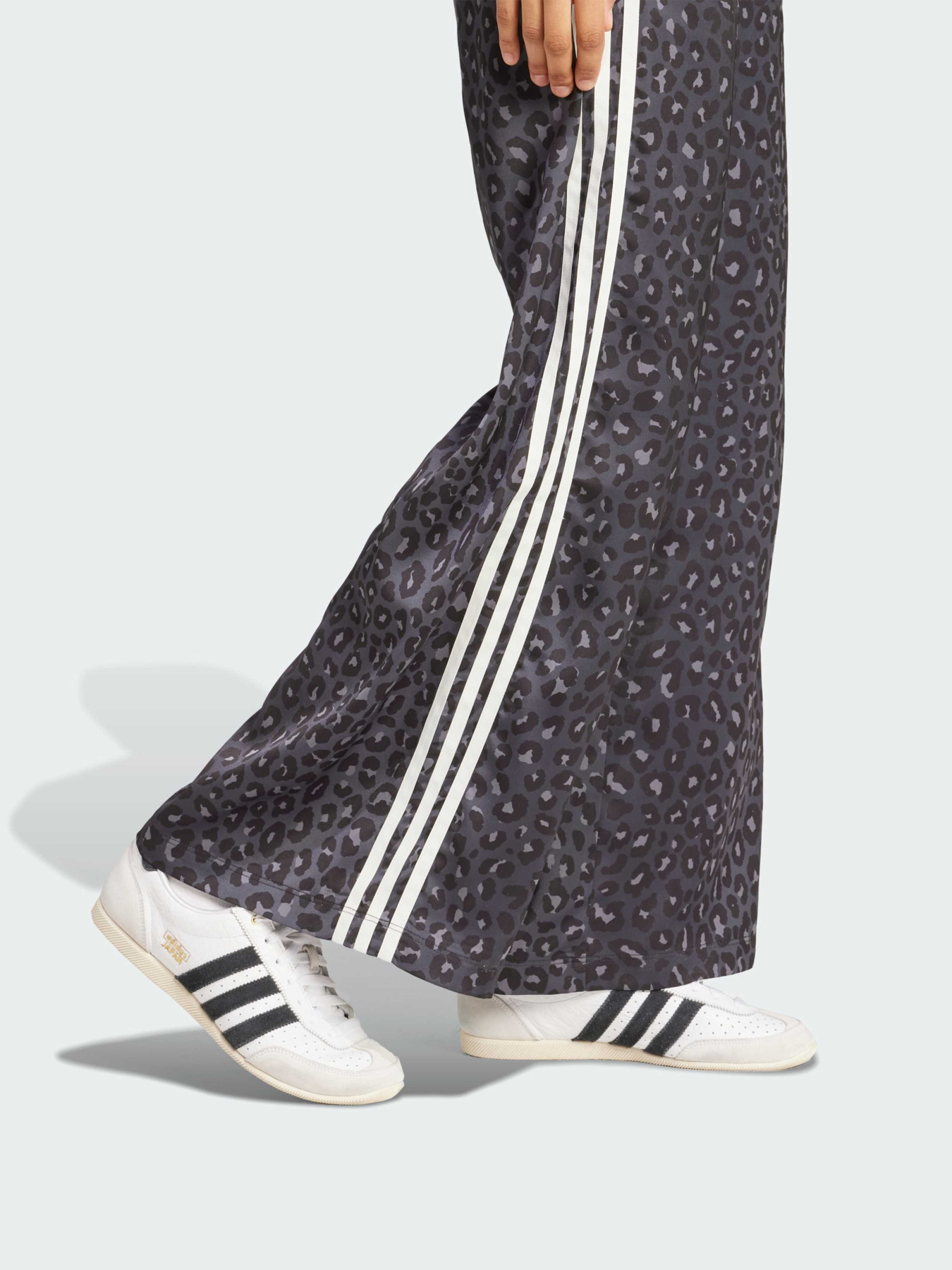 Брюки Adidas модель KA2667 Брюки Adidas модель KA2667 Фото