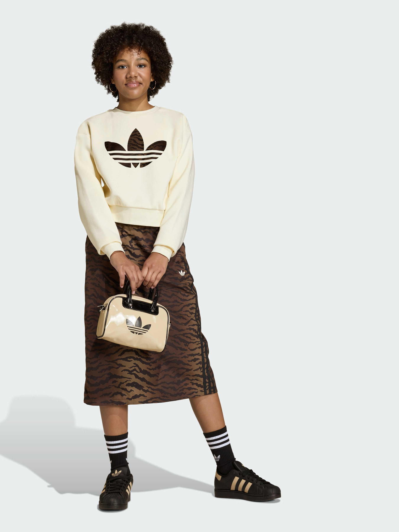 Худи и свитшоты Adidas Graphics модель KD3258 Худи и свитшоты Adidas Graphics модель KD3258 Фото