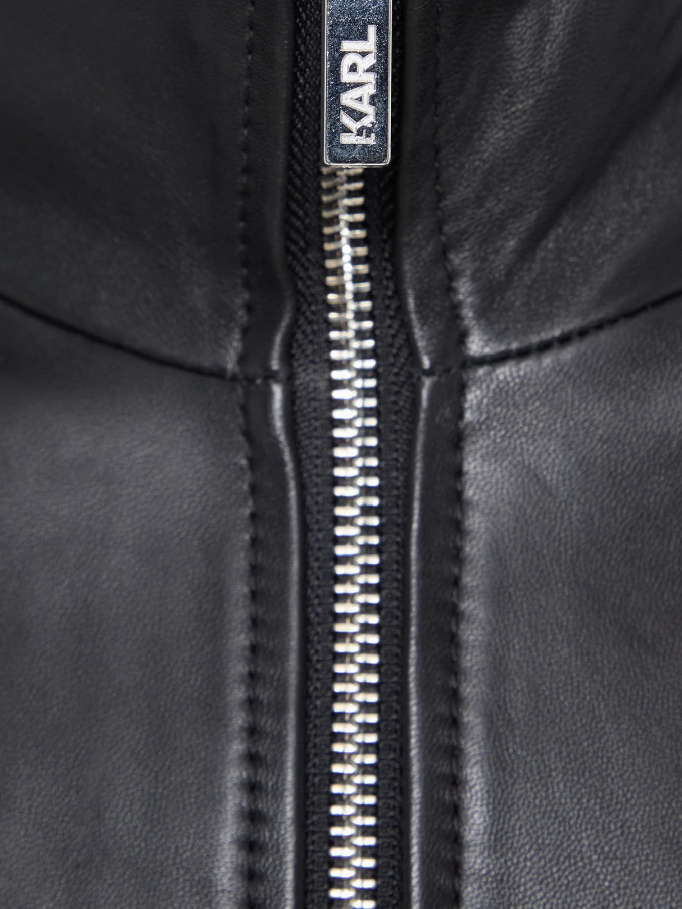Куртки та дублянки Karl Lagerfeld модель 561422.555023;990 Фото