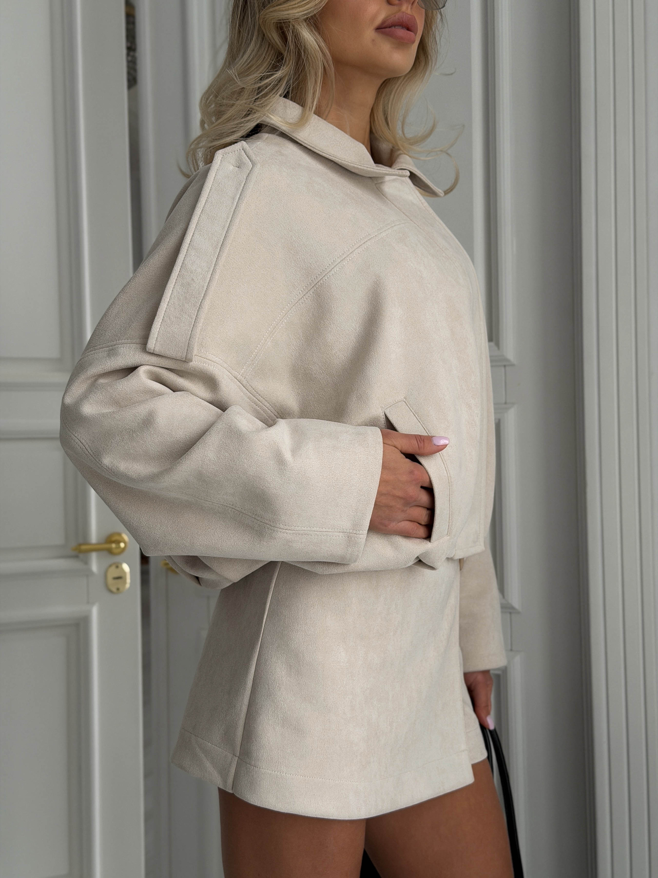 Куртки и дубленки Jadone Fashion модель Trim_moloko Фото