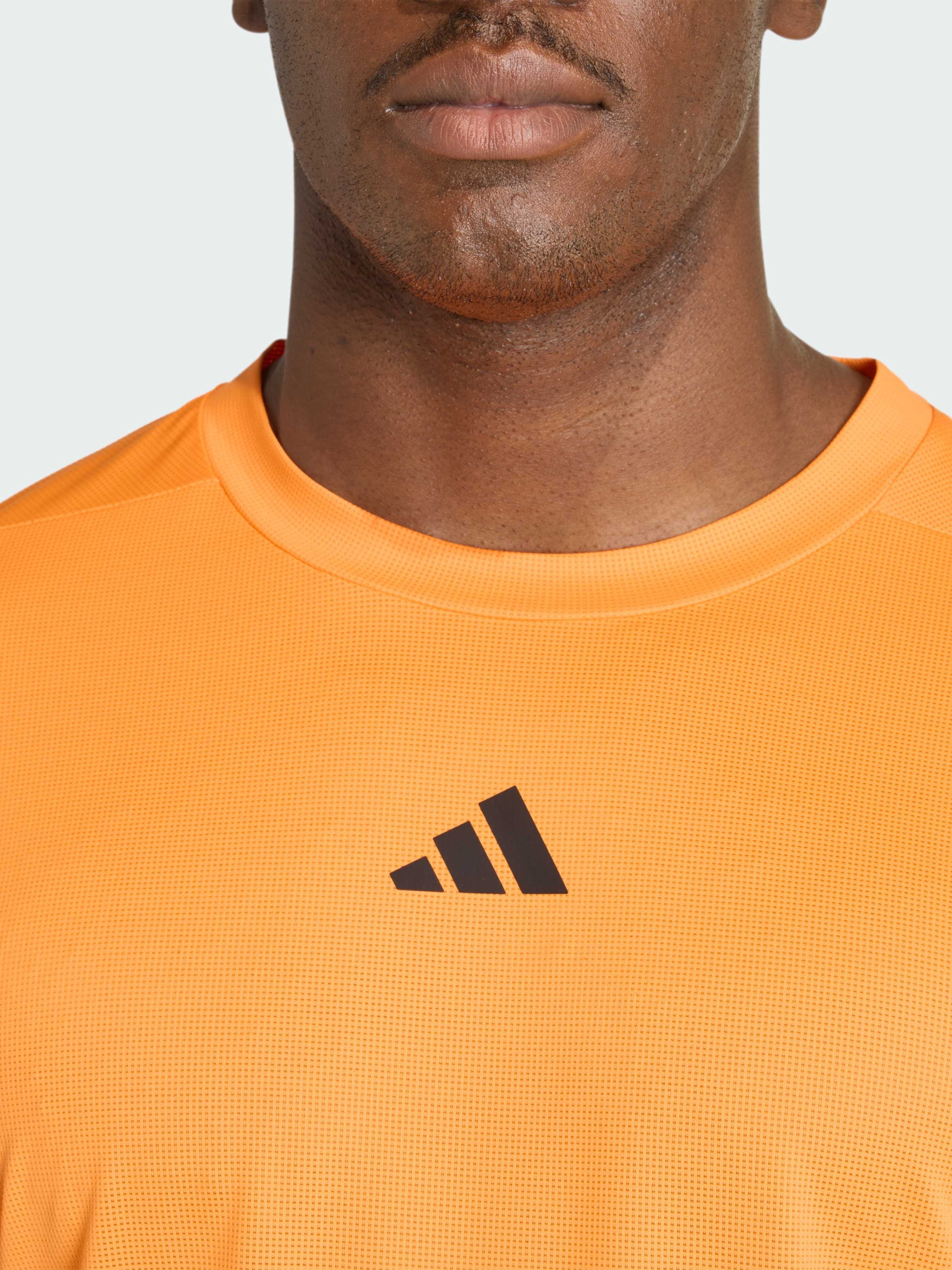 Футболки и поло Adidas модель KE9933 Футболки и поло Adidas модель KE9933 Фото