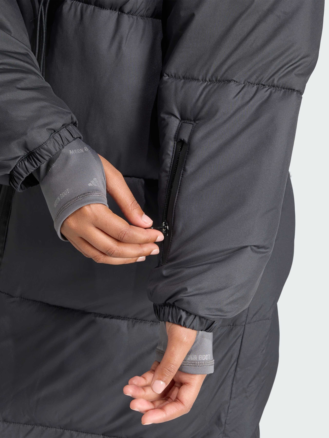 Куртки и дубленки Adidas модель JM6490 Фото