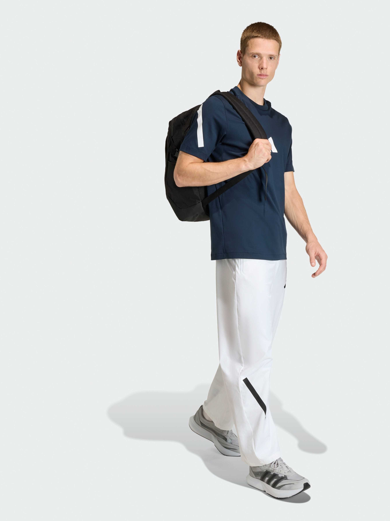 Рюкзаки Adidas модель JZ2308 Рюкзаки Adidas модель JZ2308 Фото