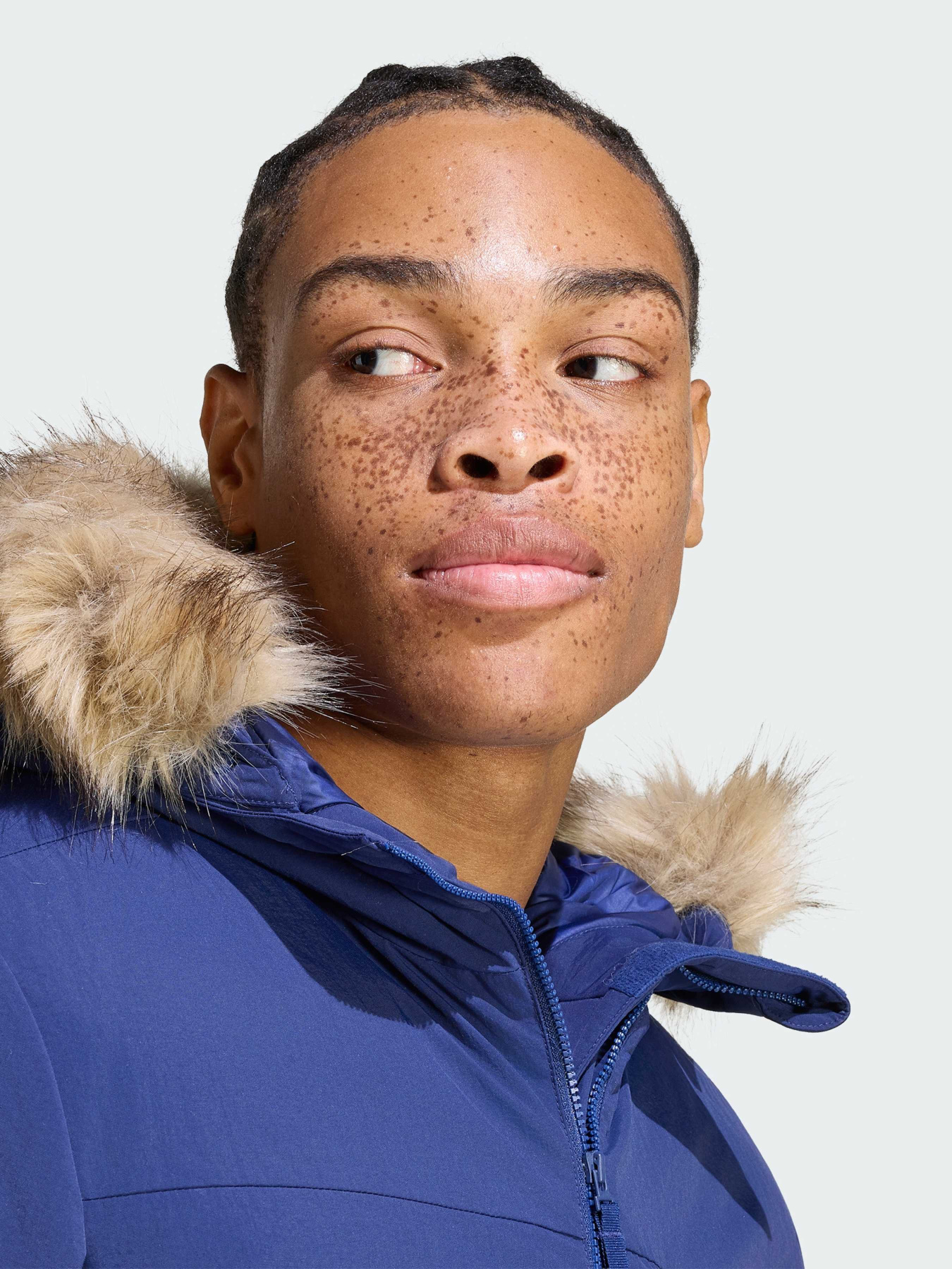 Куртки та дублянки Adidas модель JX7748 Фото