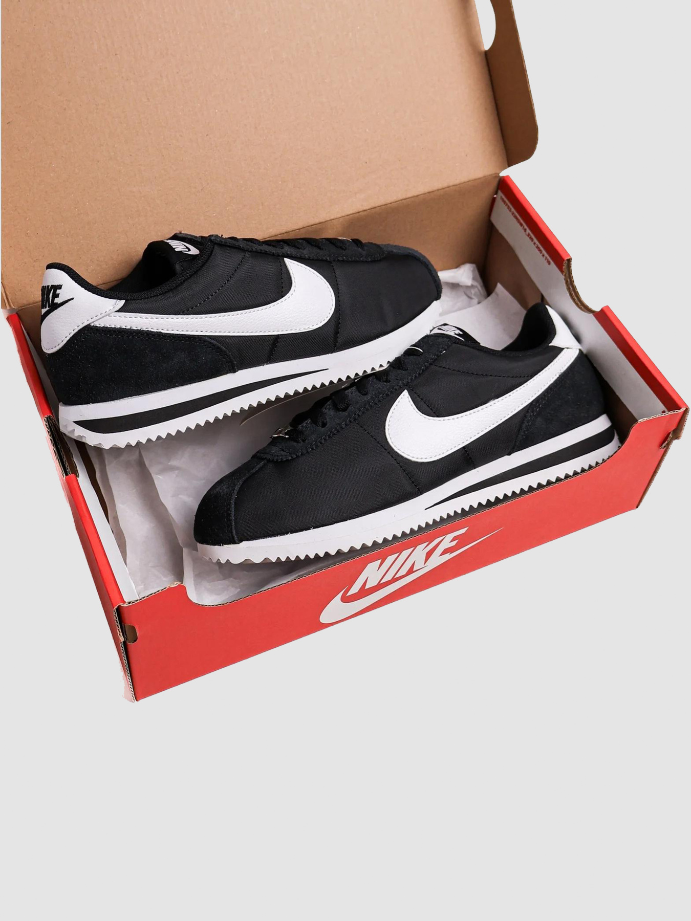 Кроссовки NIKE Cortez Txt W модель DZ2795-001 Фото