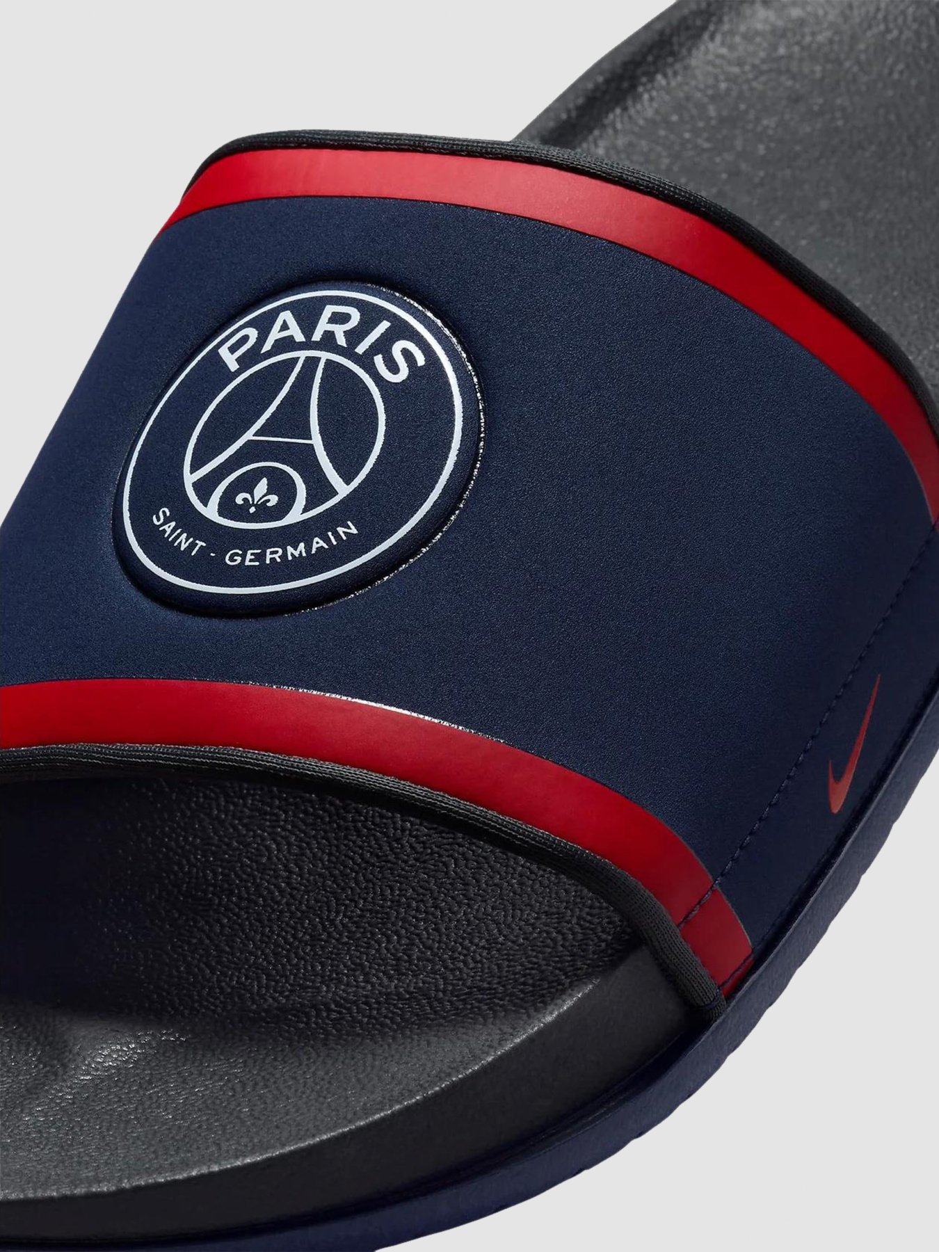 Шльопанці NIKE Paris Saint-Germain X Offcourt модель FZ3190-400 Фото