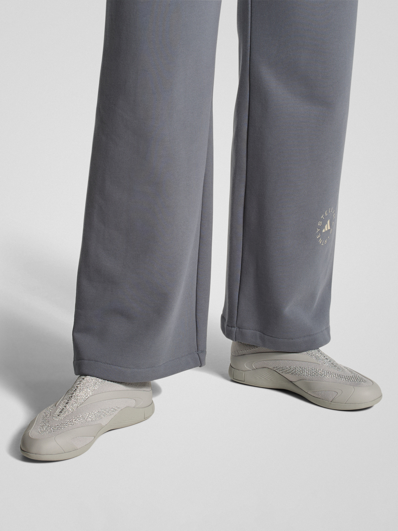 Кросівки Adidas модель KJ1024 Фото