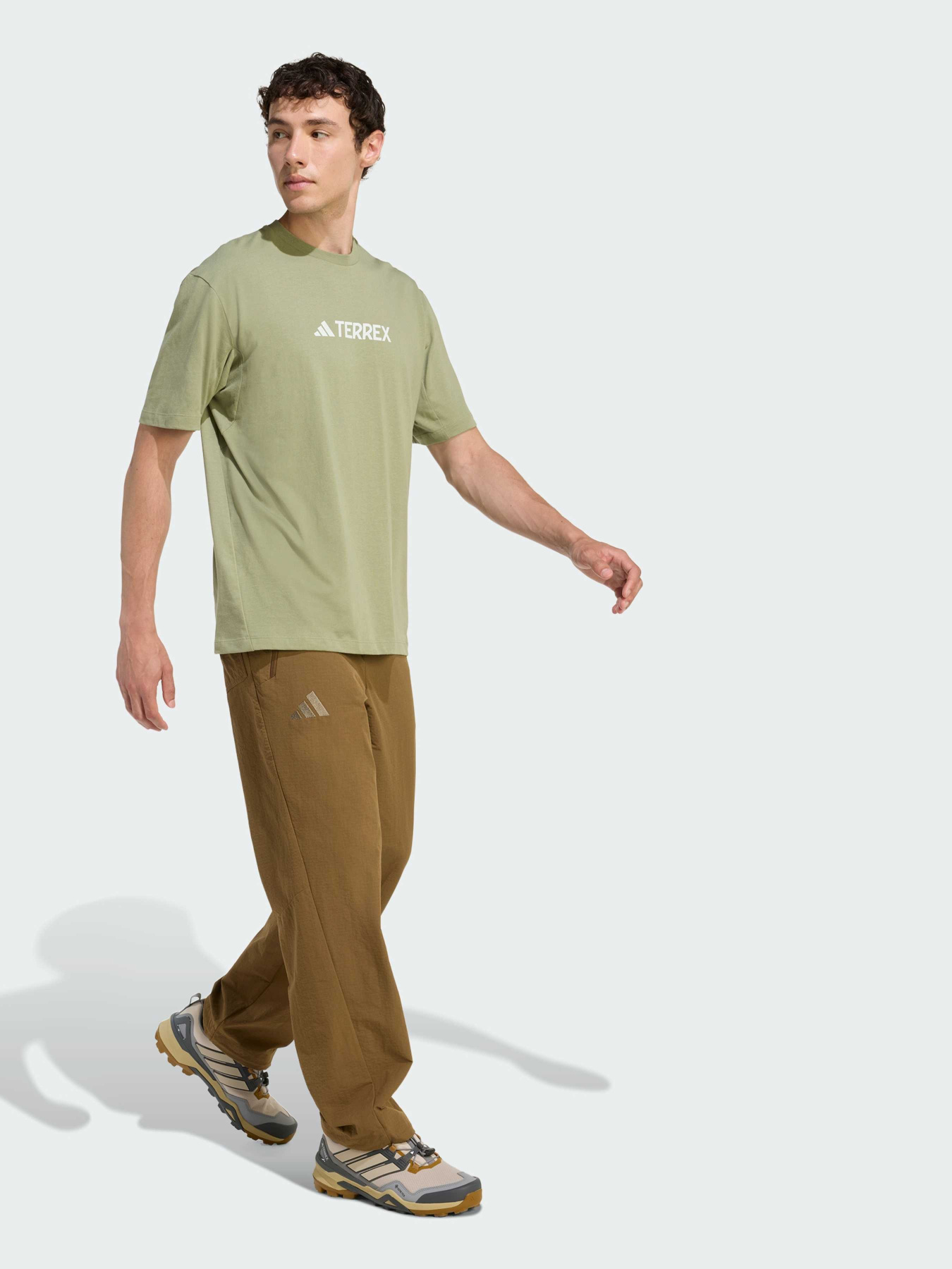 Футболки и поло Adidas модель JZ1168 Футболки и поло Adidas модель JZ1168 Фото