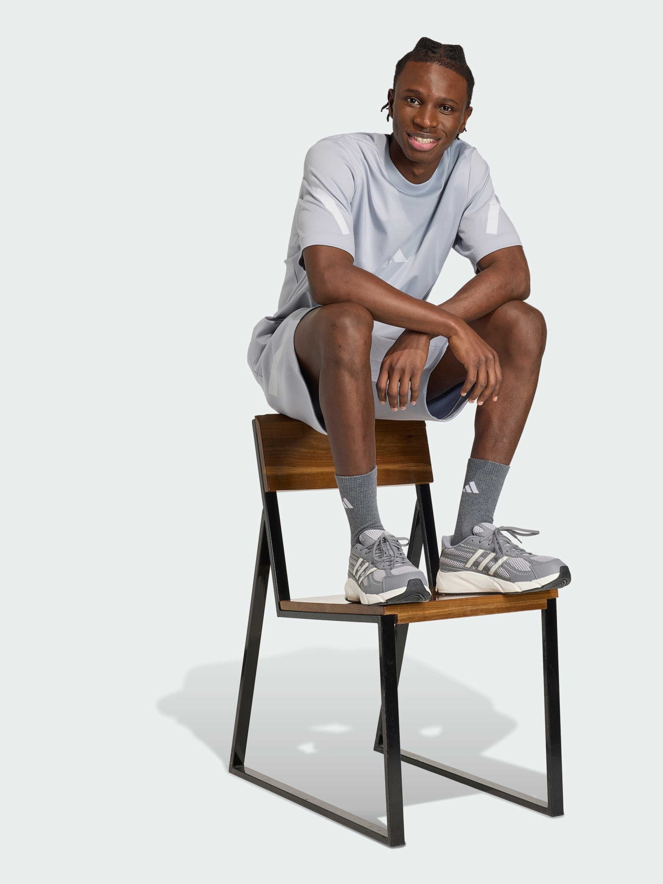 Футболки и поло Adidas ZNE модель KE4699 Футболки и поло Adidas ZNE модель KE4699 Фото