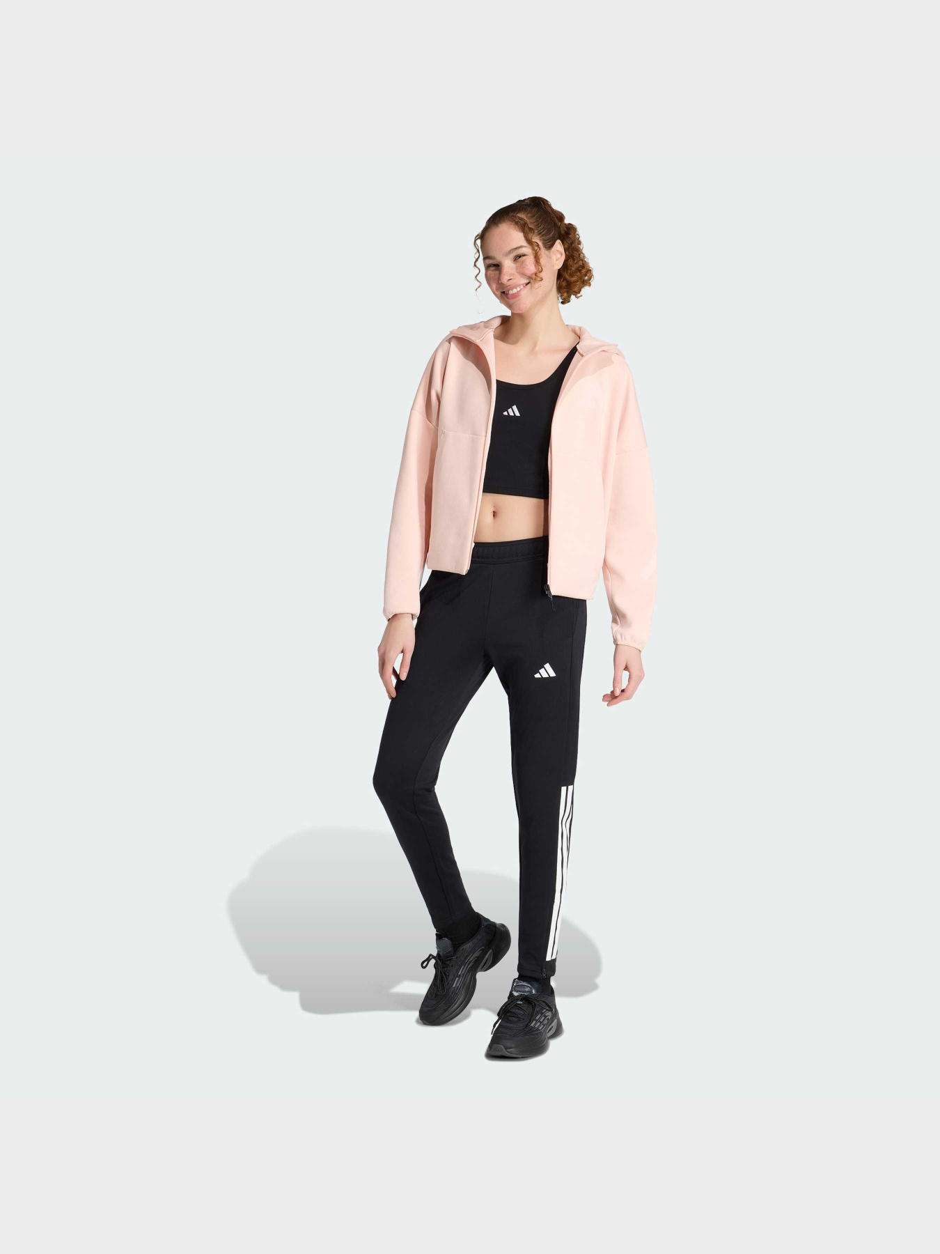 Худи и свитшоты Adidas ZNE модель KE4750 Фото