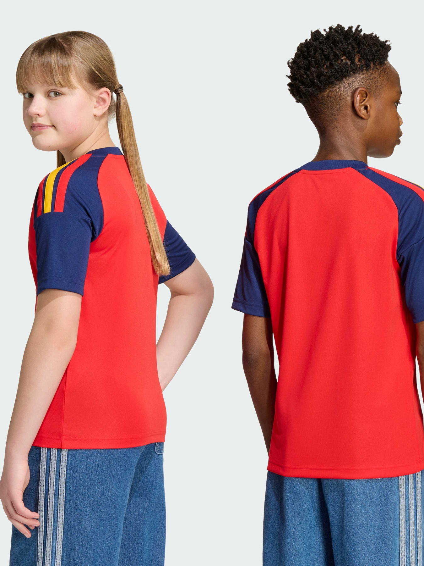 Футболки и поло Adidas модель JZ5755 Футболки и поло Adidas модель JZ5755 Фото