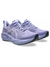 Кросівки Asics Novablast модель 1012B765-501 Фото