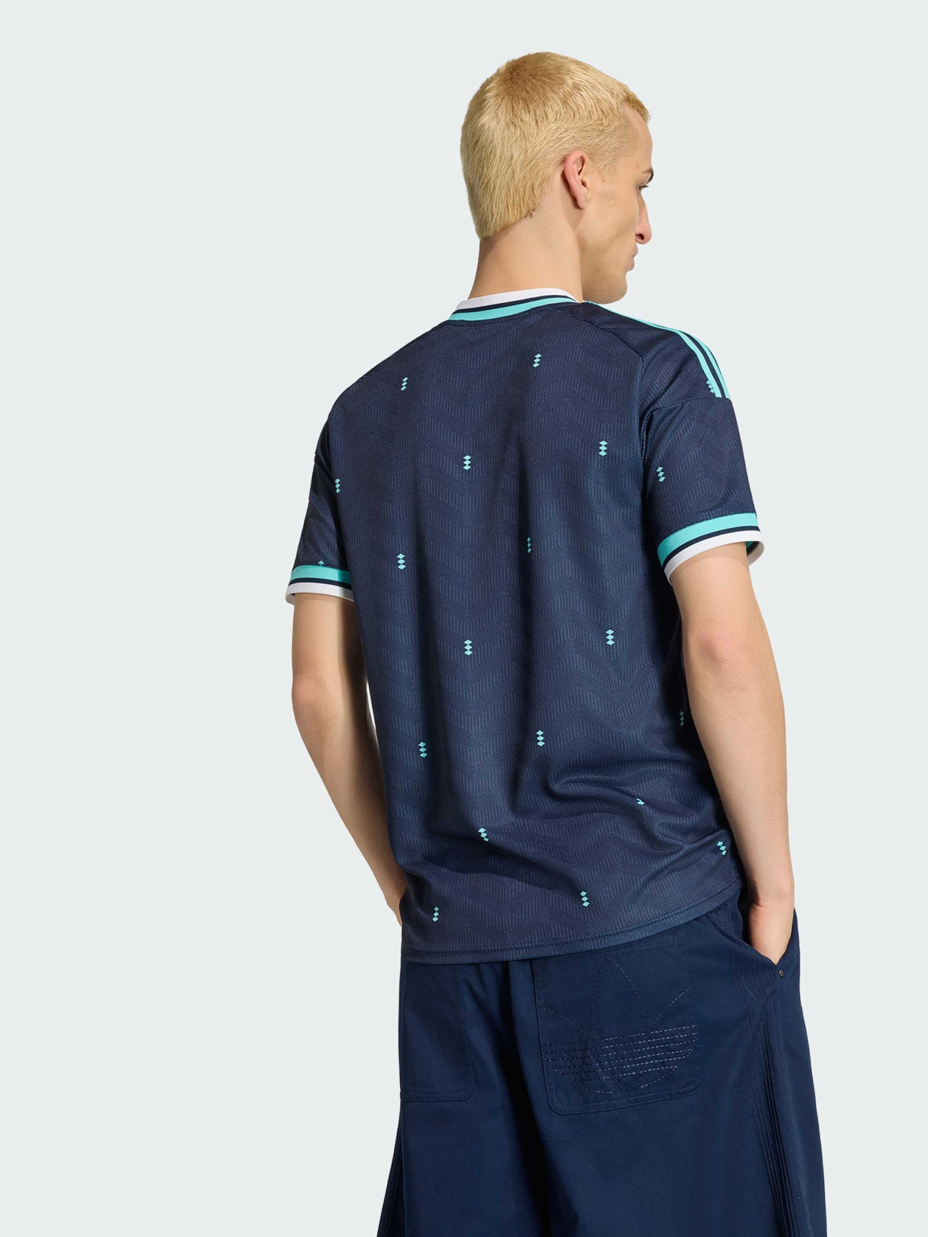 Футболки и поло Adidas модель JN2074 Футболки и поло Adidas модель JN2074 Фото