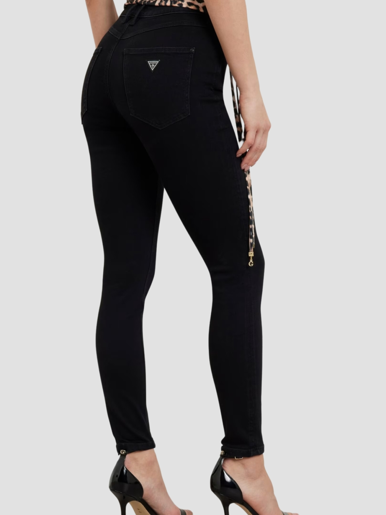 Джинсы GUESS модель W2YA46.D4PZ1;CBL1 Фото