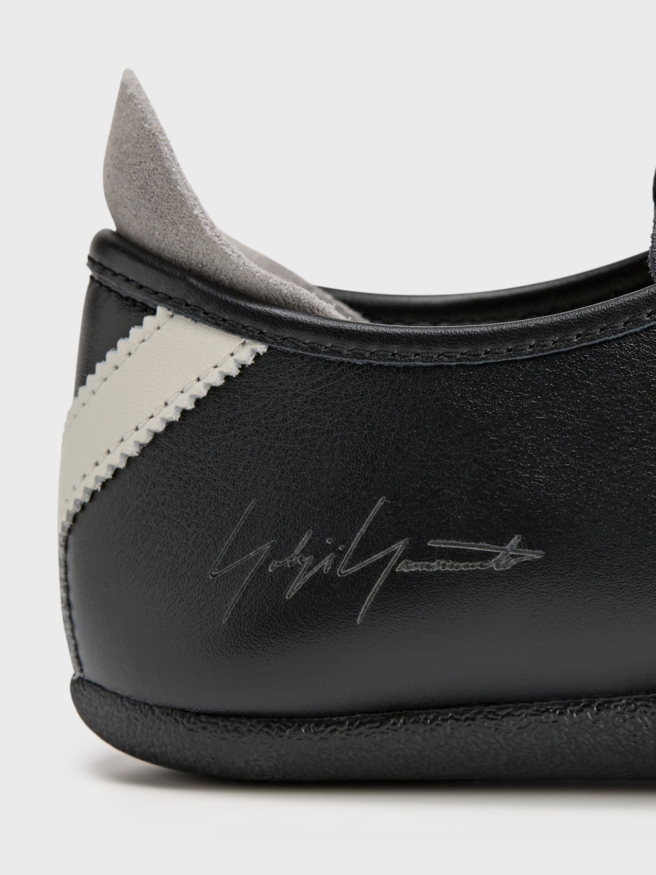 Кросівки Adidas Y-3 модель KI0884 Фото