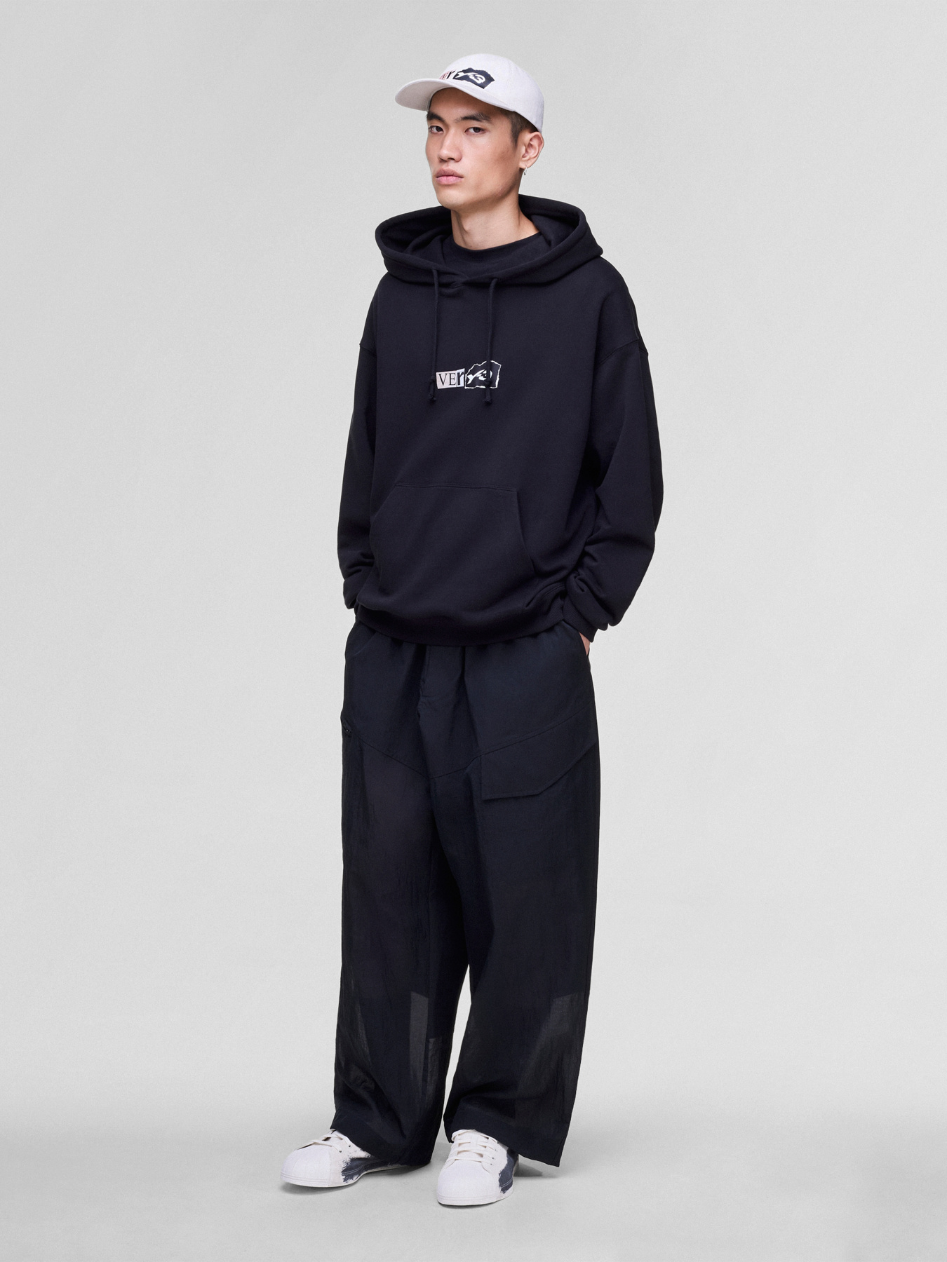 Худи и свитшоты Adidas модель KR2208 Фото