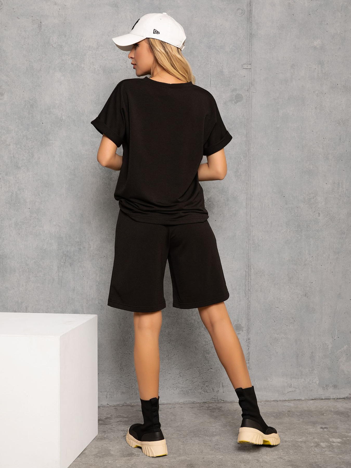 Костюмы ISSA Plus модель 12740_black Фото