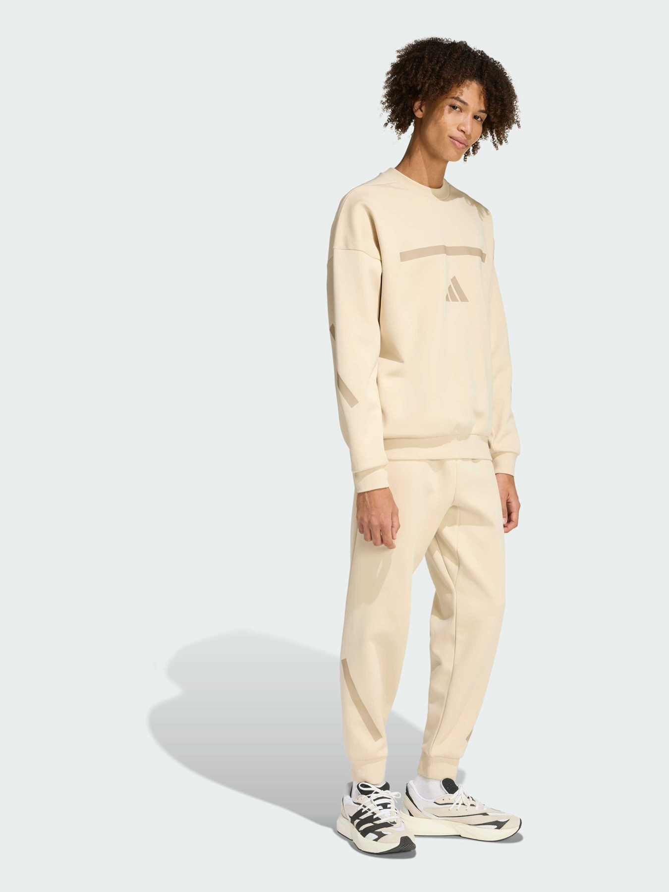 Худи и свитшоты Adidas ZNE модель KE4705 Худи и свитшоты Adidas ZNE модель KE4705 Фото